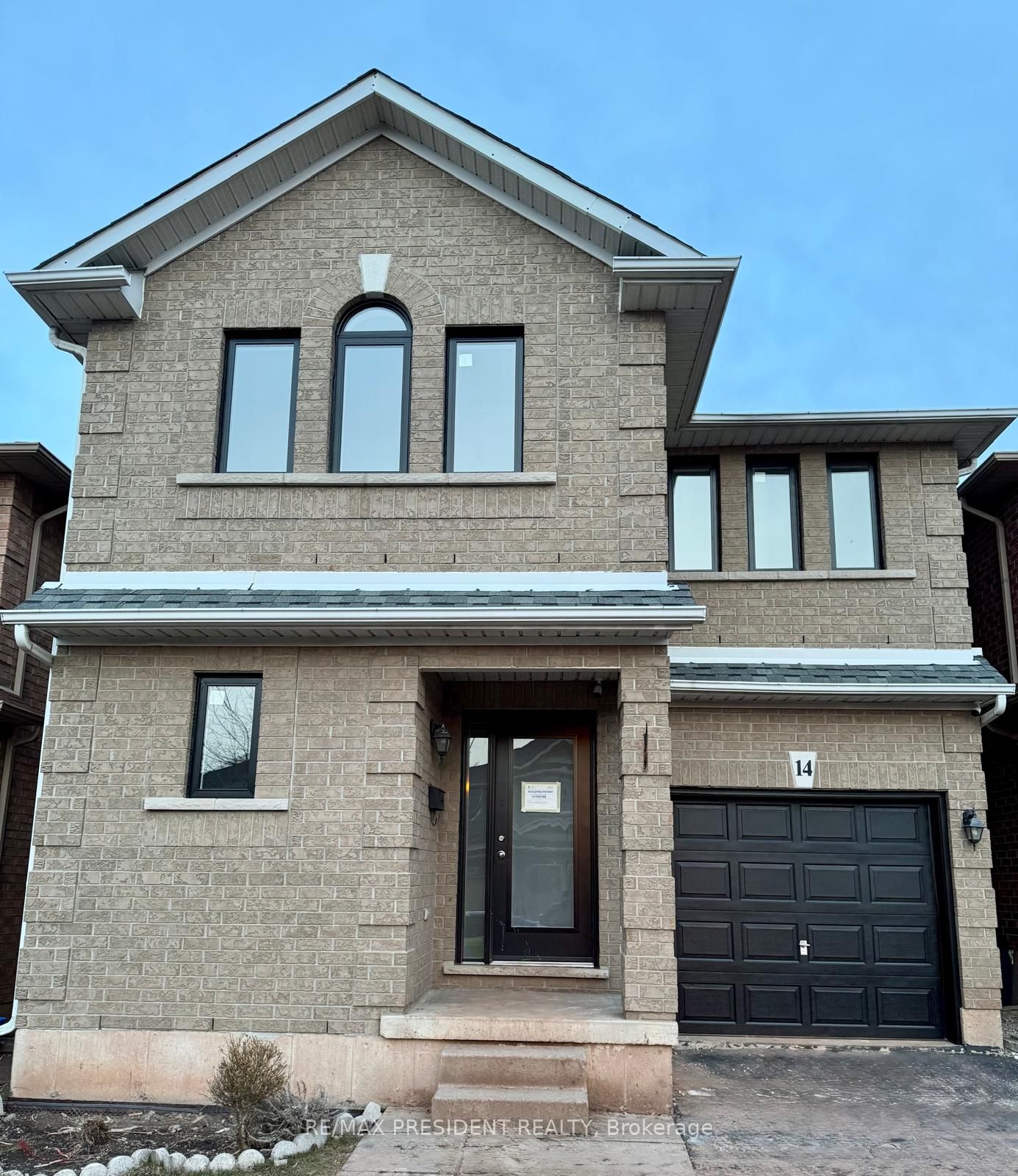 14 Peachwood Crescent, Hamilton, ON L8E 5Z8