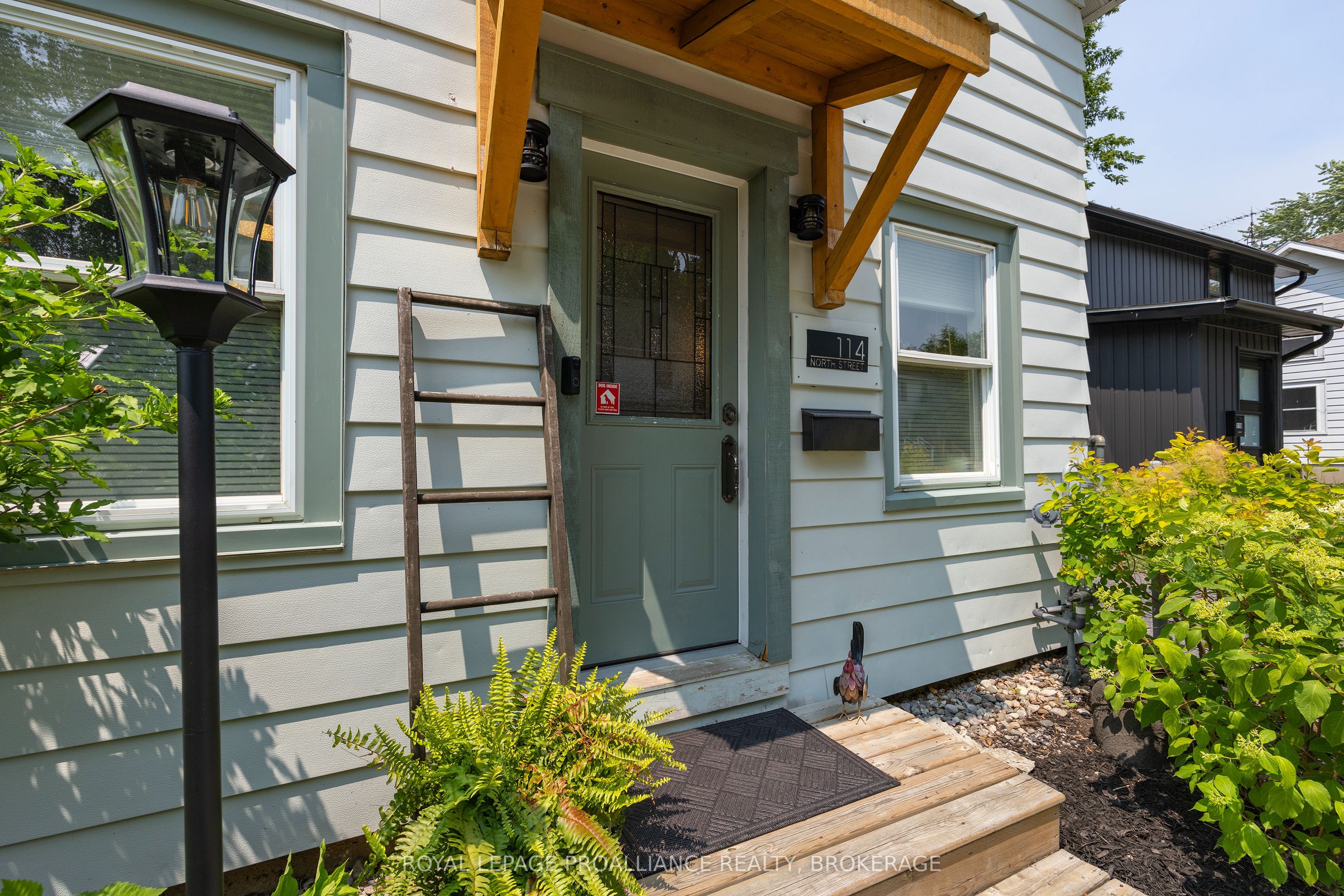114 North Street N, Gananoque, ON K7G 1L6 photo 5
