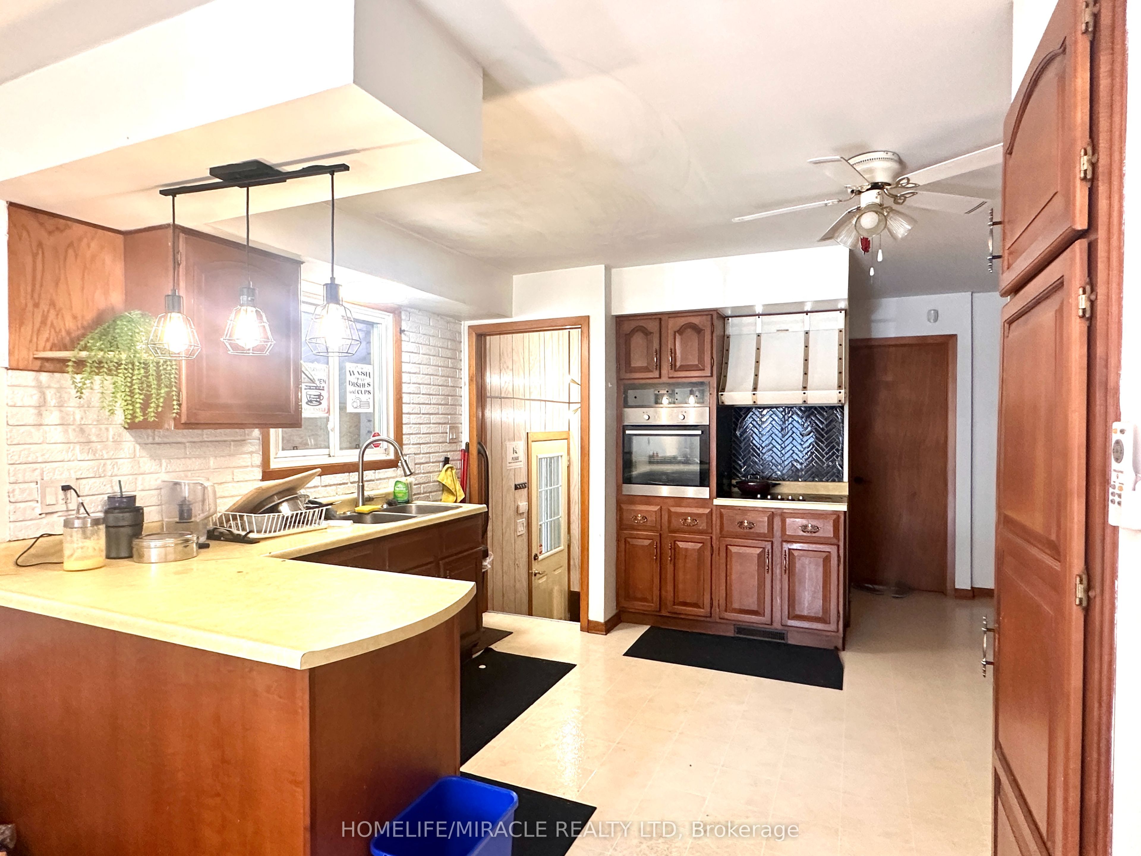 1609 Birmingham Street, Cornwall, ON K6H 3N1 photo 4