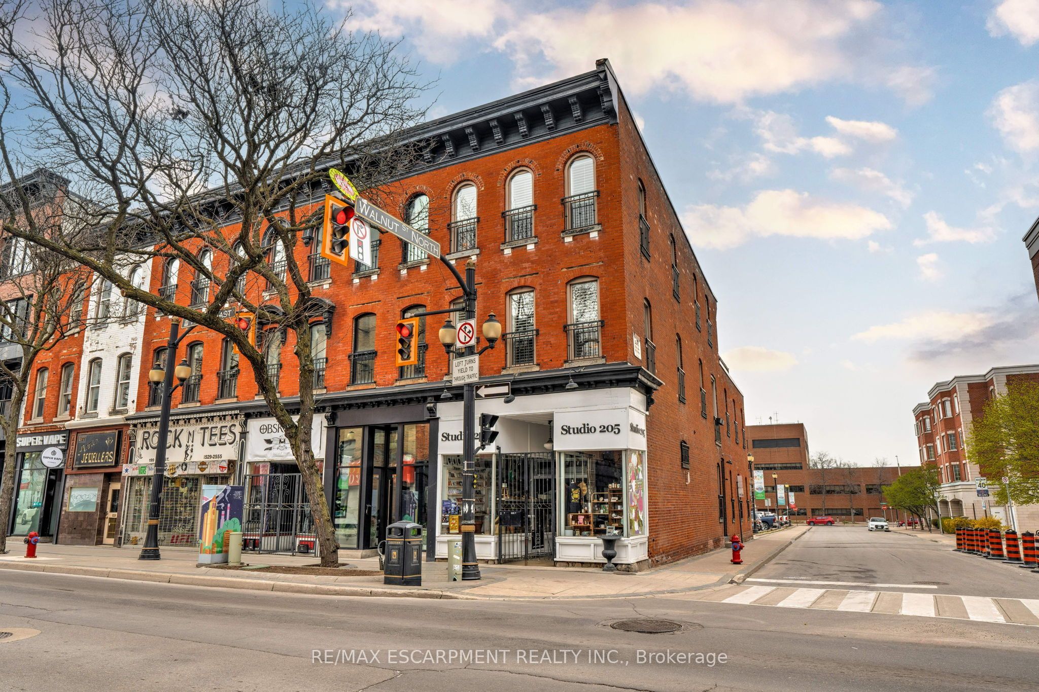 205 KING Street E 2, Hamilton, ON L8N 1B3