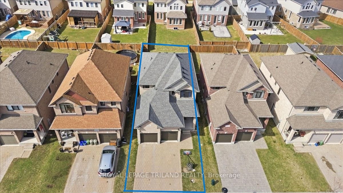 1942 Cedarpark Drive, London North, ON N5X 0J1