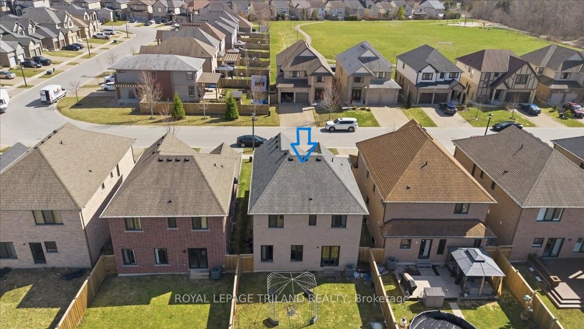 1942 Cedarpark Drive, London North, ON N5X 0J1 photo 3