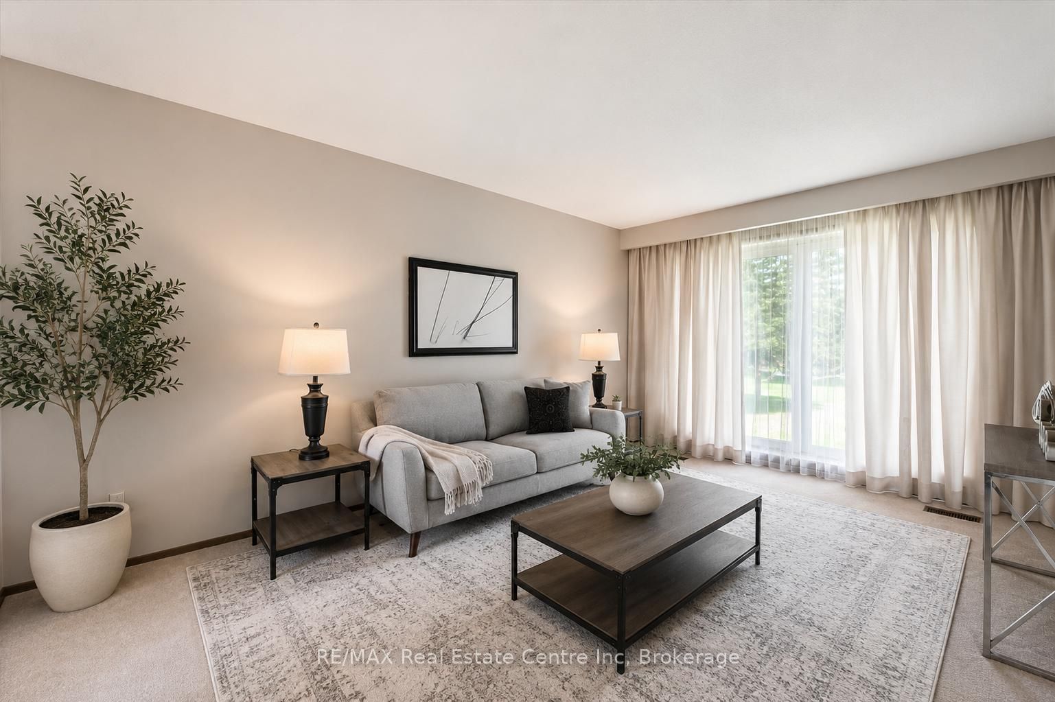 17 Glenda Court, Guelph, ON N1H 6V6