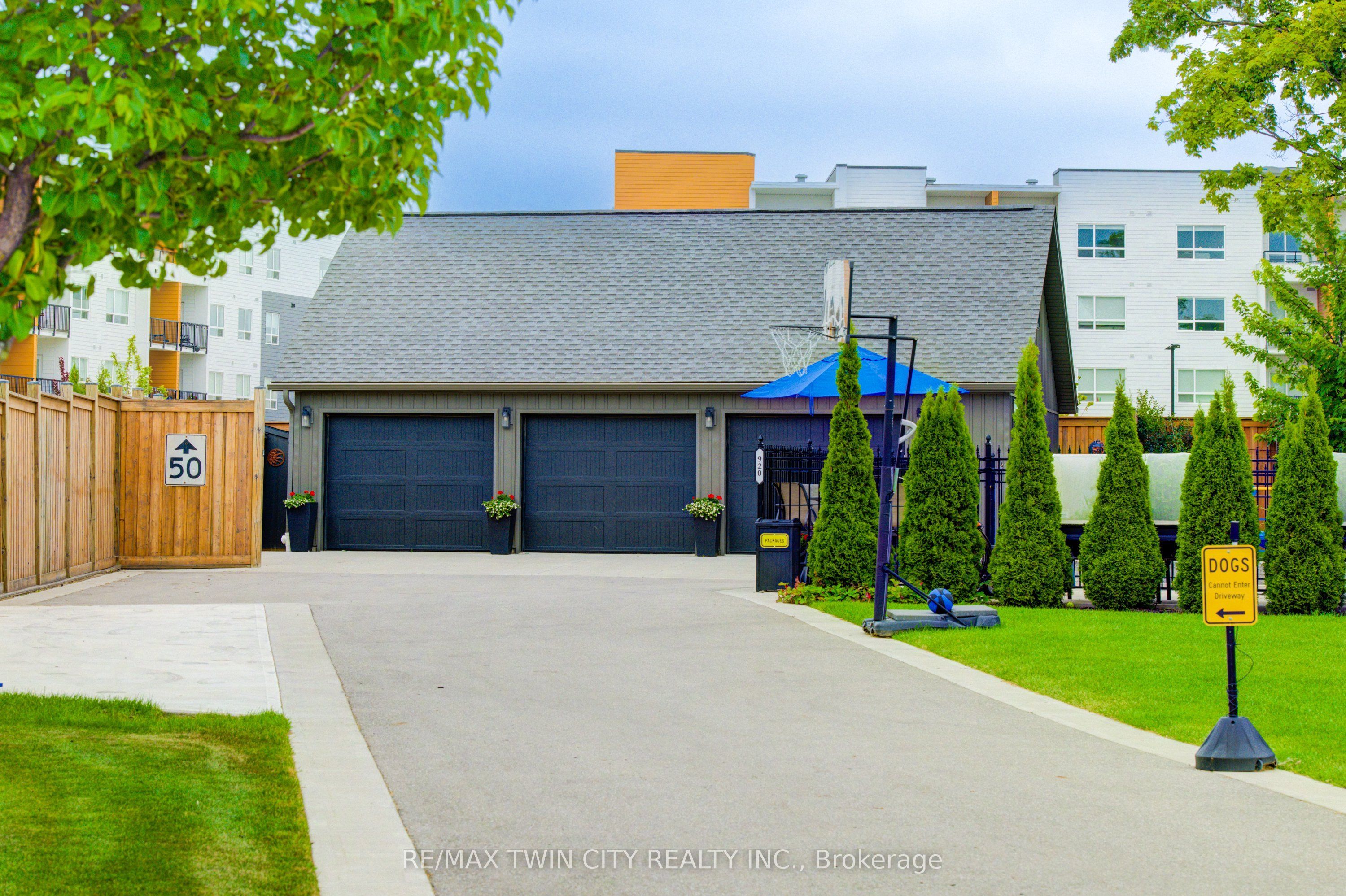 920 Orr Court, Kitchener, ON N2R 1R4 photo 4