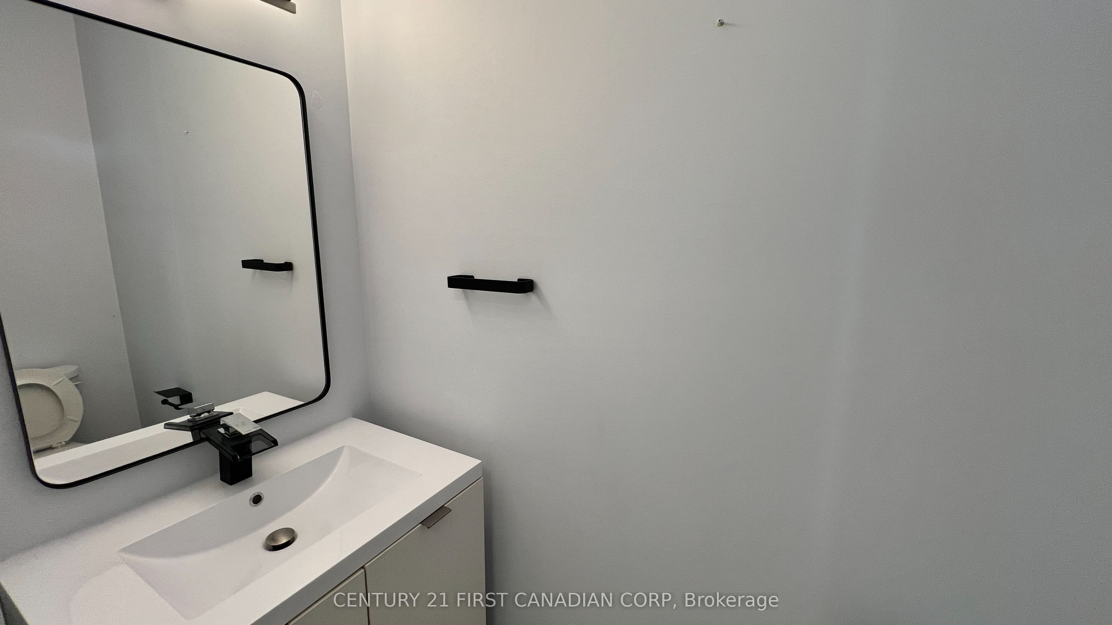 1660 Valhalla Street, London North, ON N0M 1S7 photo 2