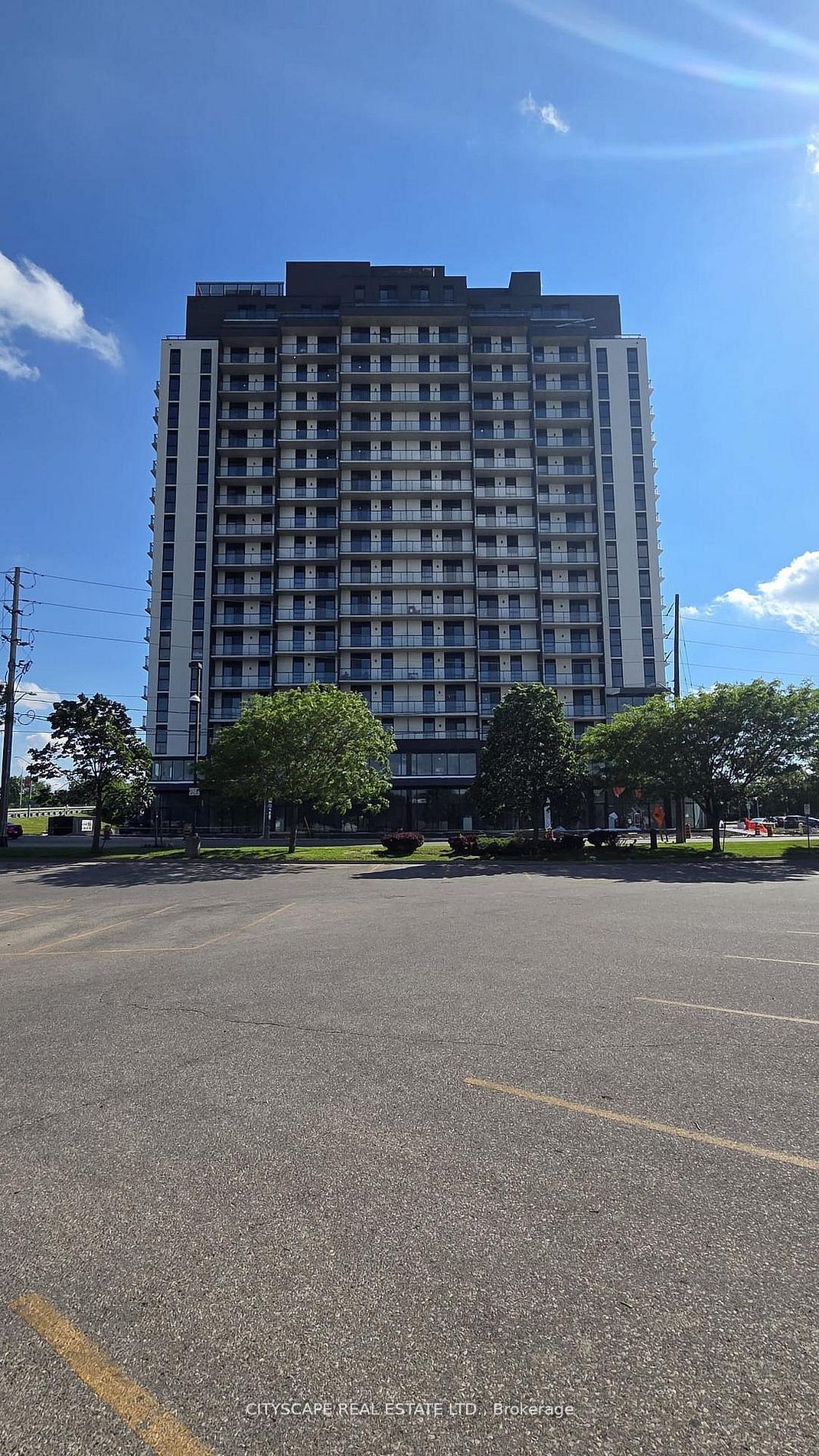 33 Erie Avenue 1801, Brantford, ON N3S 0K7 photo 2