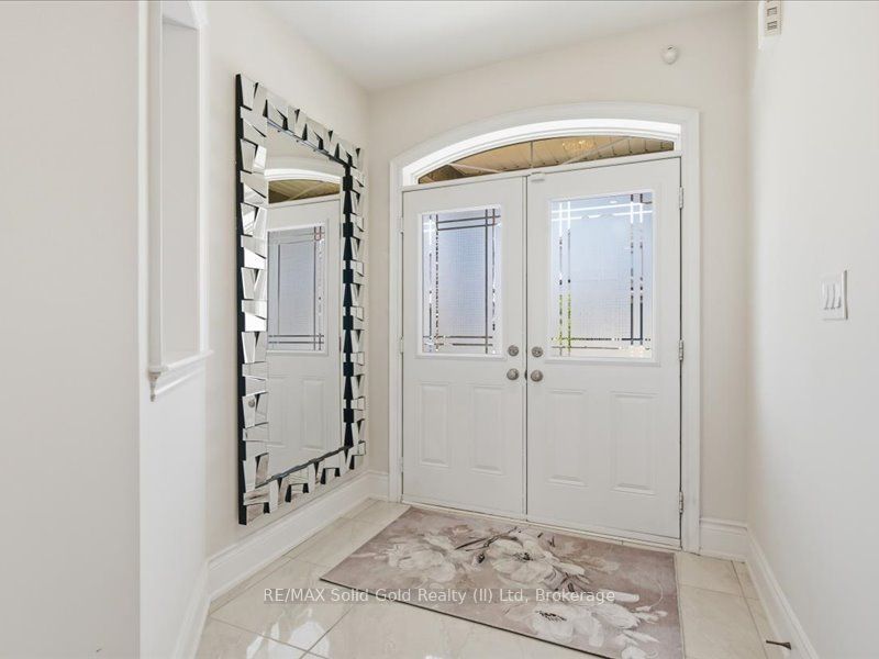 39 Avanti Crescent, Hamilton, ON L8B 1W7 photo 4