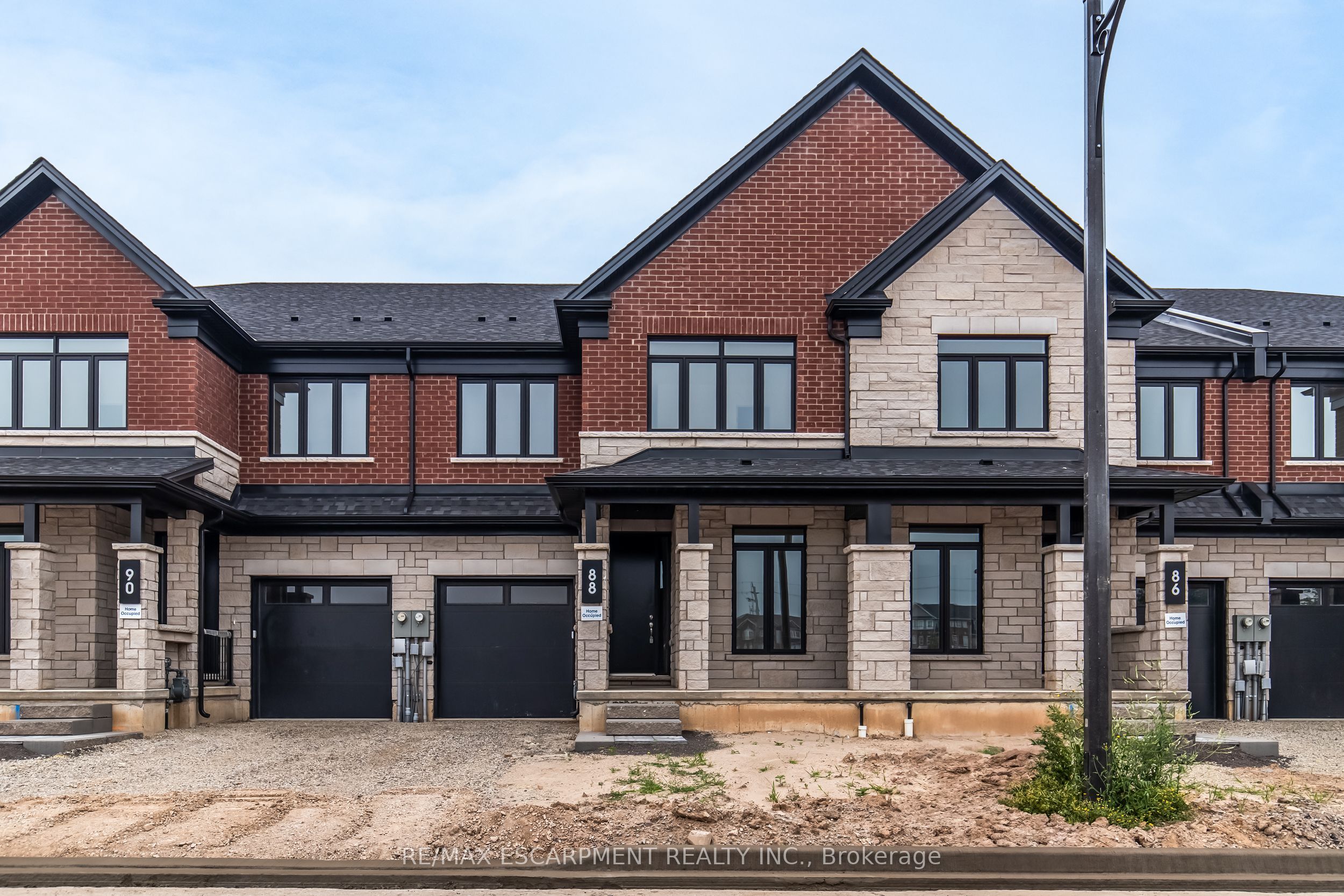 88 Valley Trail Place, Hamilton, ON L8B 2A2 photo 2