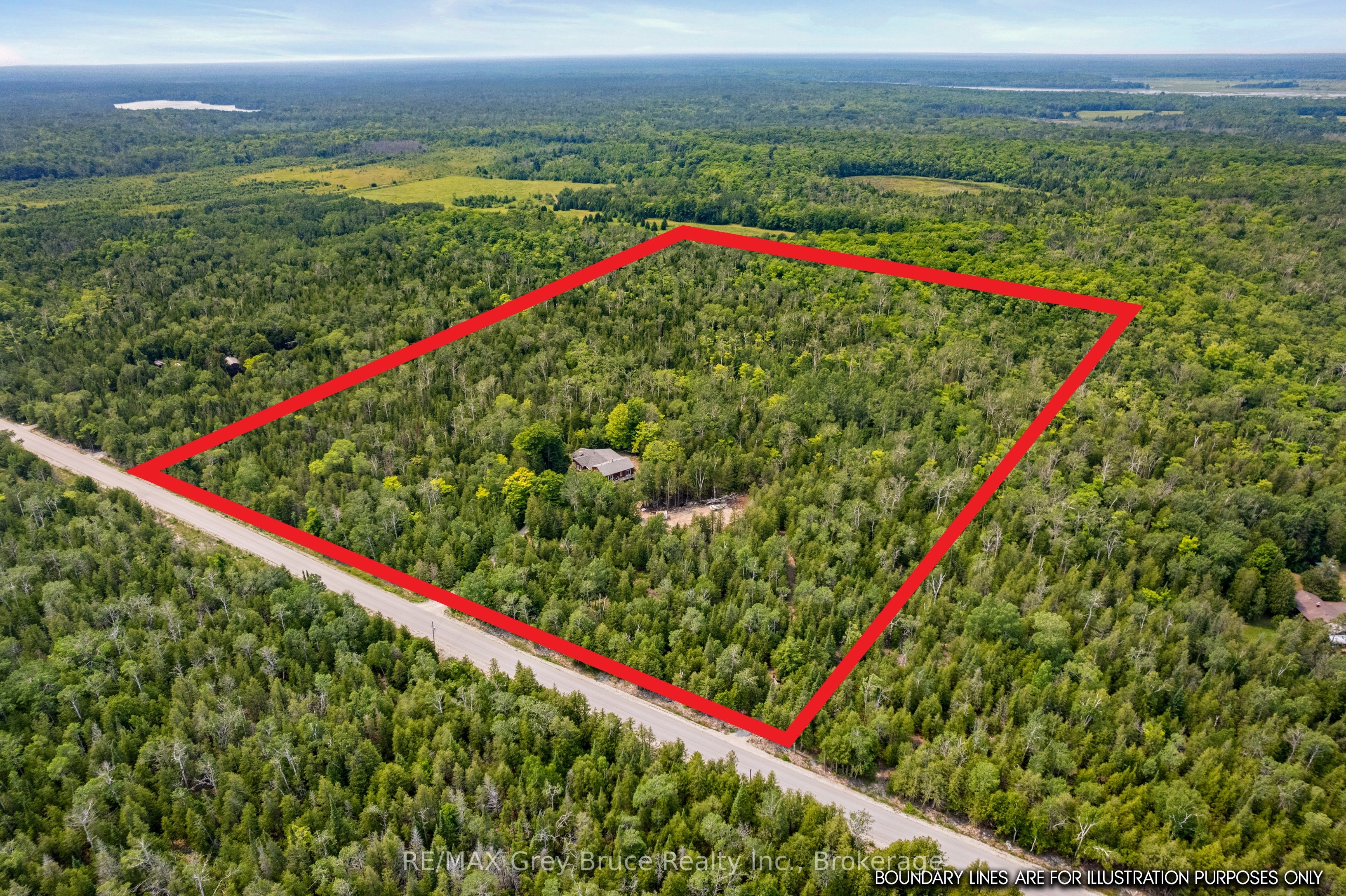 479 DYERS BAY Road, Northern Bruce Peninsula, ON N0H 1Z0 photo 2