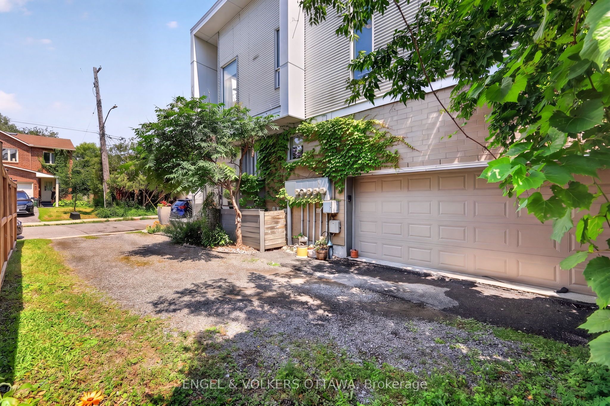 144 Evelyn Avenue, Glebe - Ottawa East and Area, ON K1S 5A6 photo 2