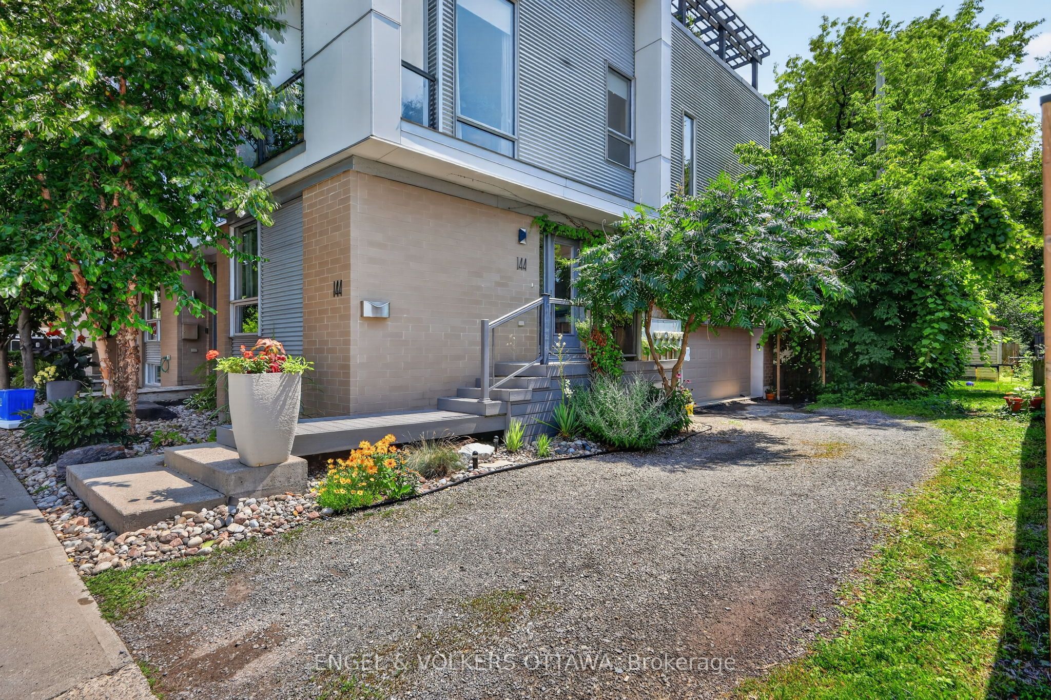 144 Evelyn Avenue, Glebe - Ottawa East and Area, ON K1S 5A6 photo 3