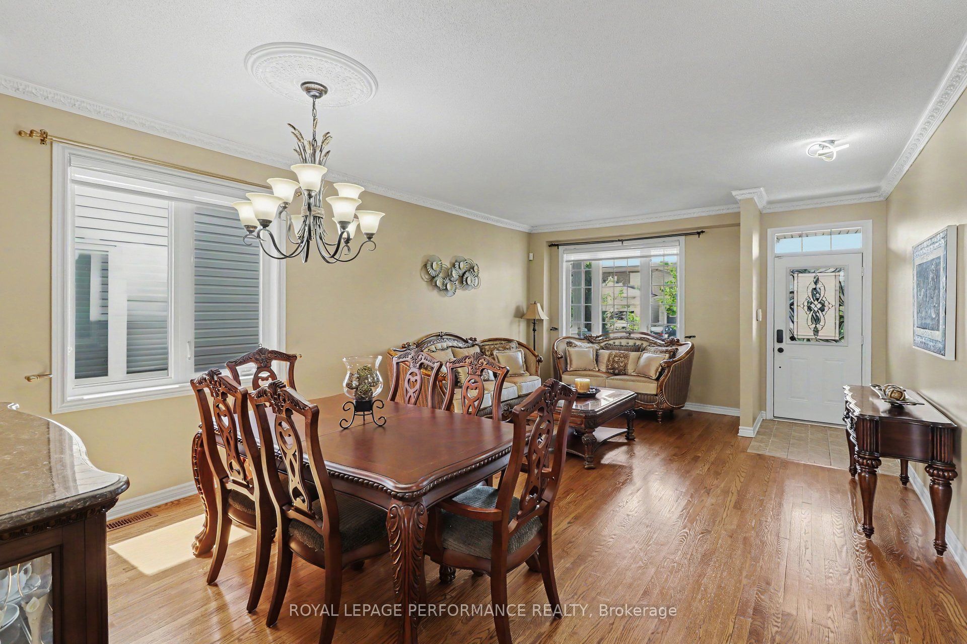 119 Felicity Crescent, Orleans - Convent Glen and Area, ON K1W 0C3 photo 2