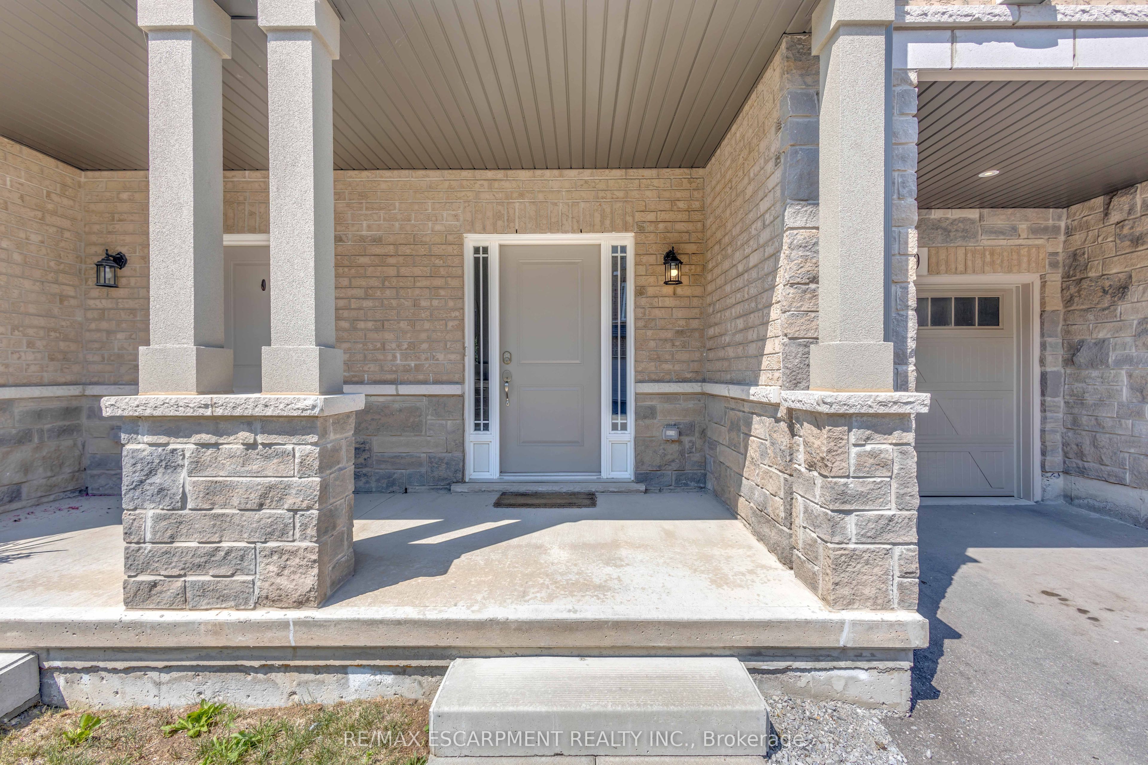 49 Laguna Village Crescent, Hamilton, ON L8E 3M9 photo 4