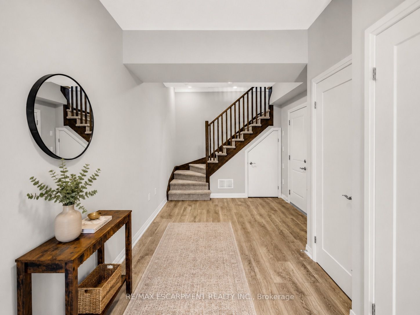 49 Laguna Village Crescent, Hamilton, ON L8E 3M9 photo 5
