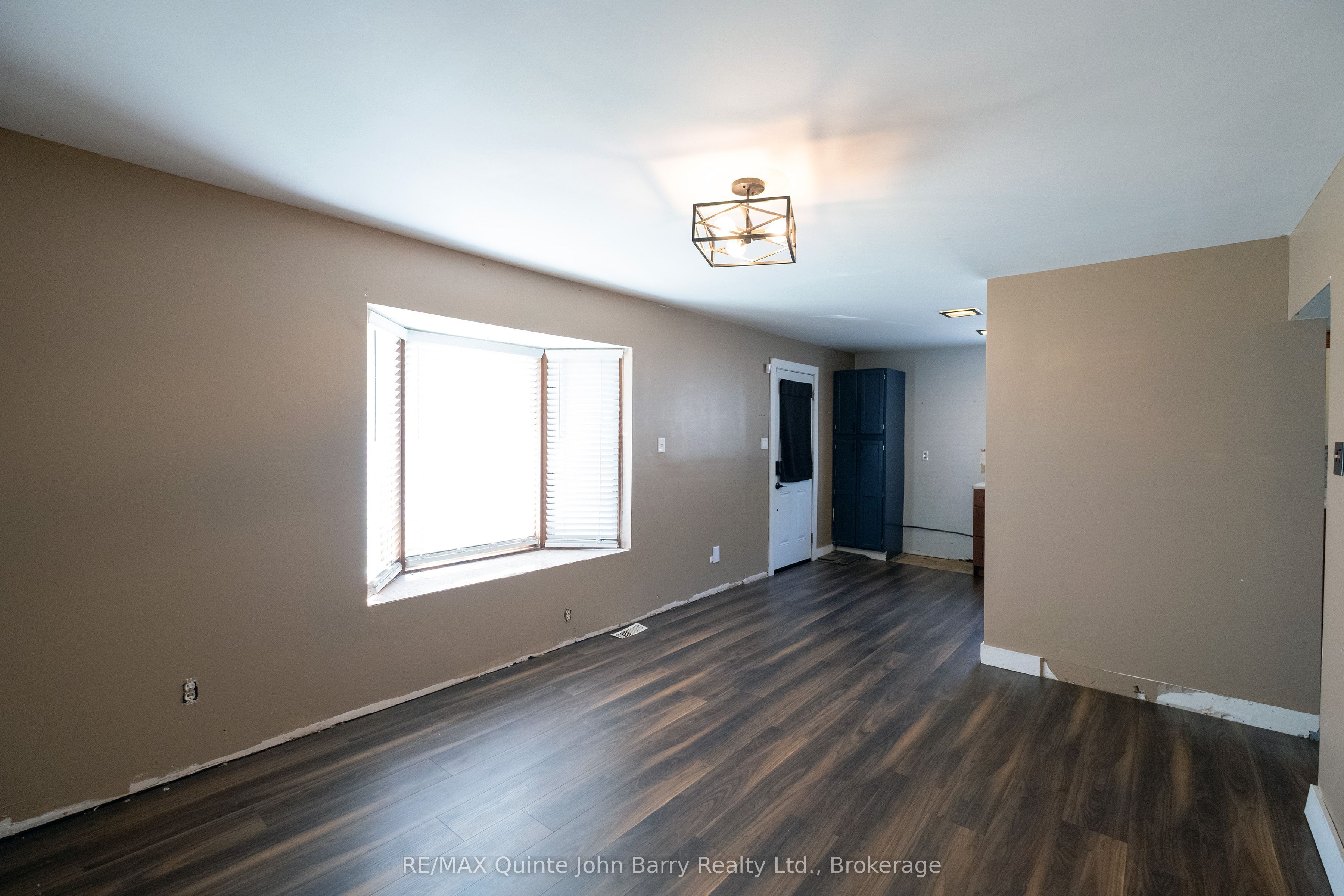 14 Harriet Street, Quinte West, ON K8V 4L4 photo 5