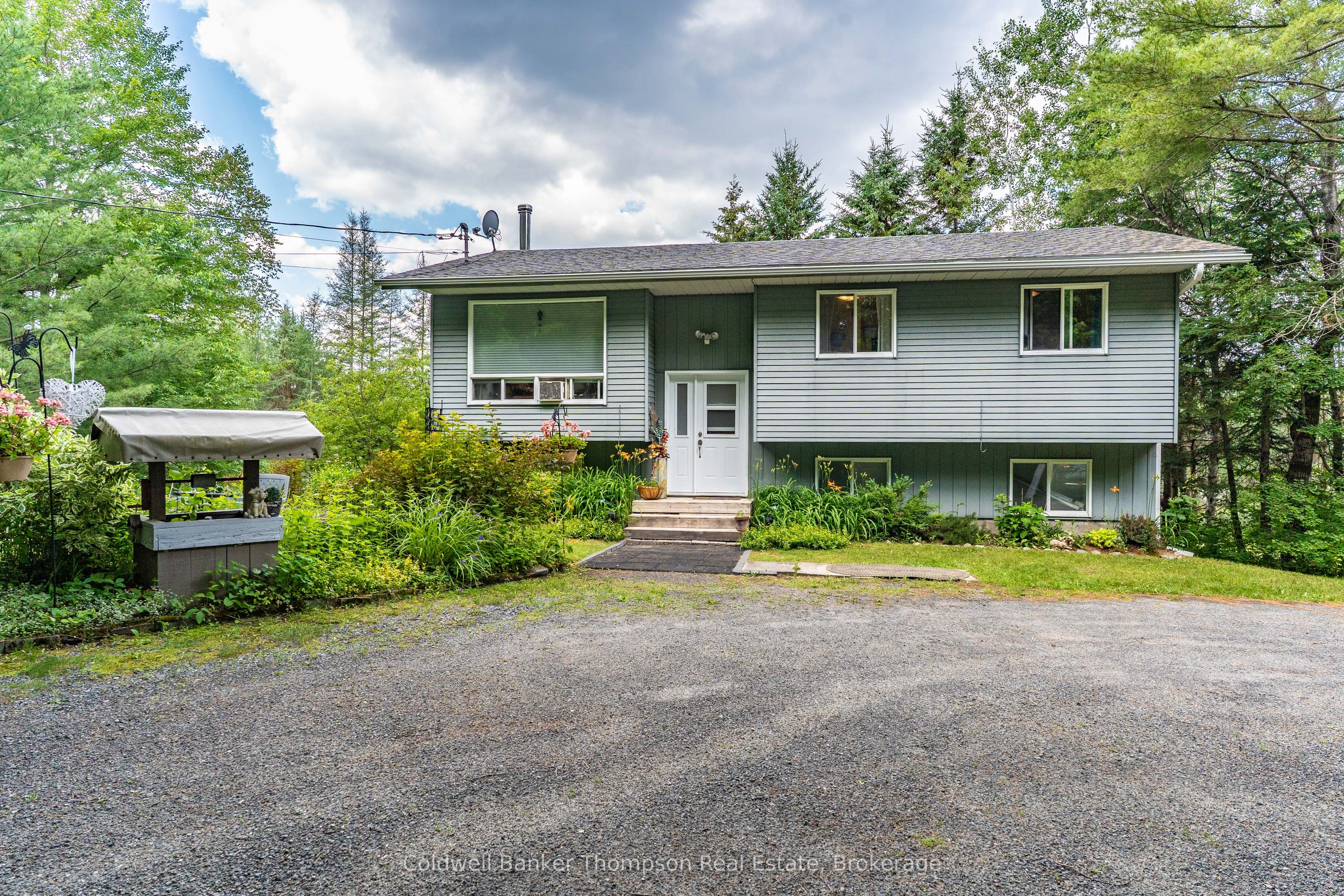 68 E Stephenson. 2 Road E, Huntsville, ON P0B 1L0 photo 2