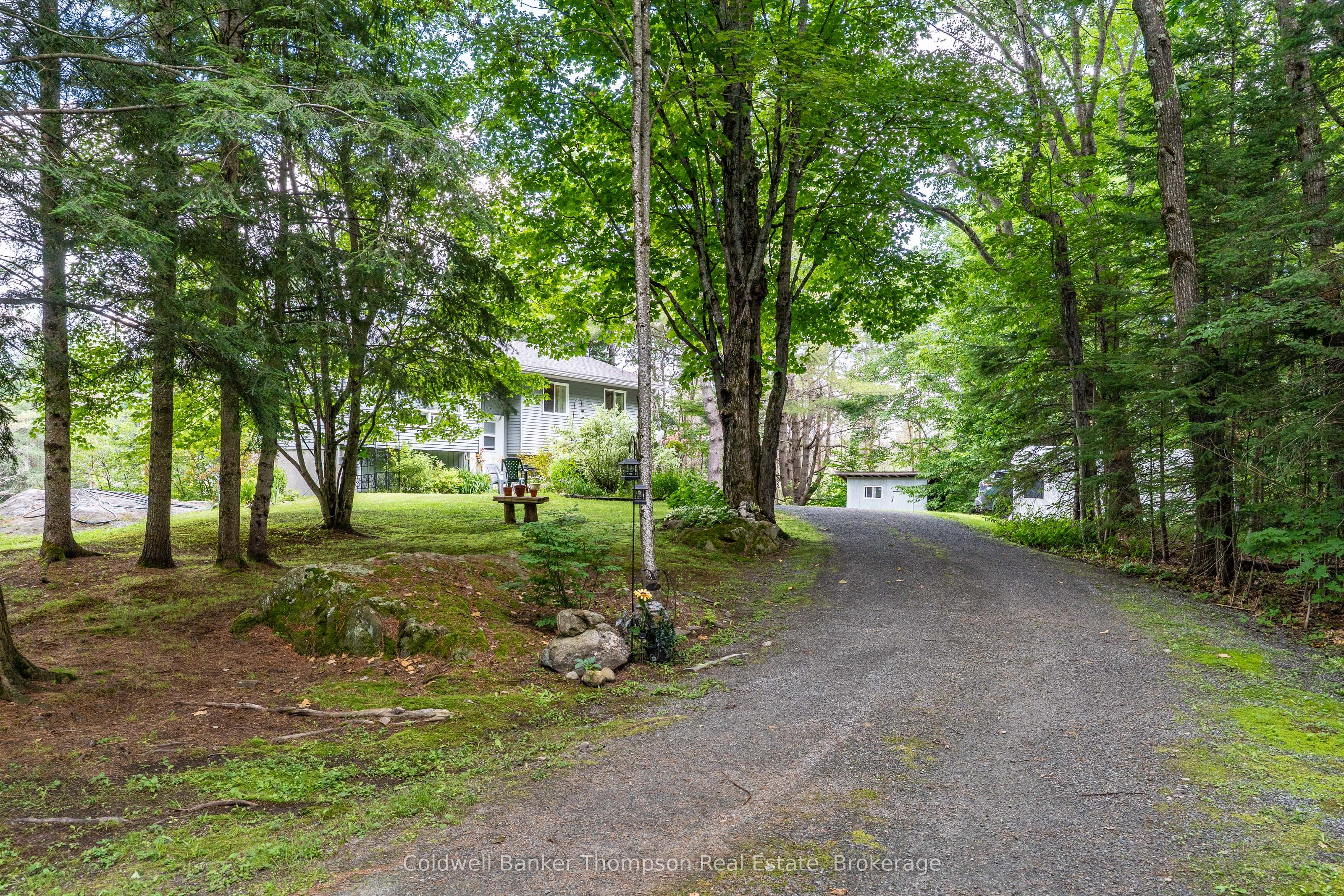 68 E Stephenson. 2 Road E, Huntsville, ON P0B 1L0 photo 3