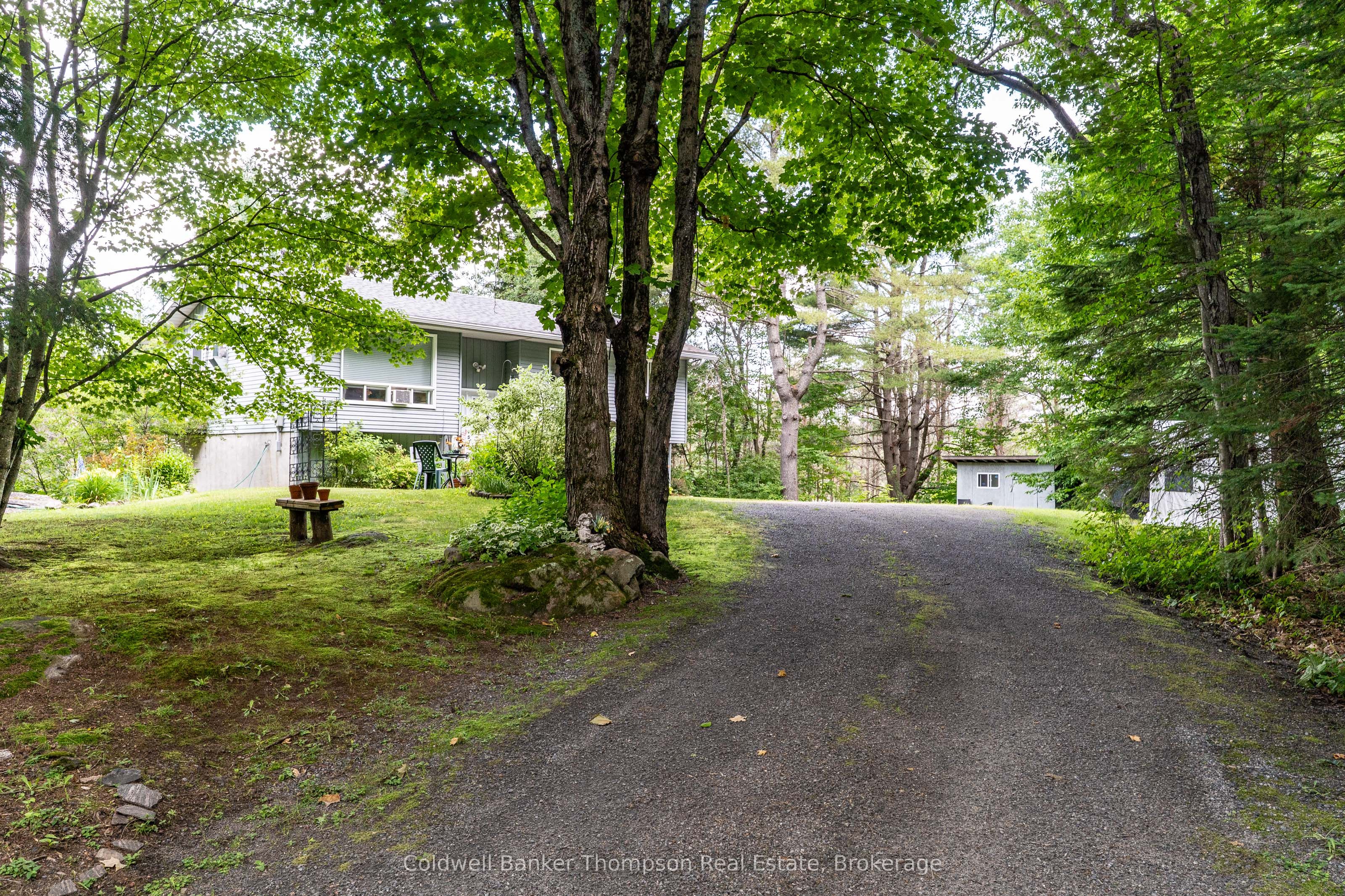 68 E Stephenson. 2 Road E, Huntsville, ON P0B 1L0 photo 4