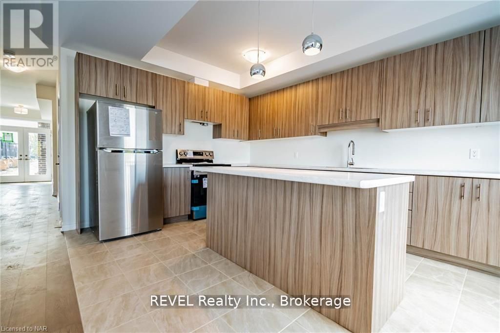 77 RENFREW Trail, Welland, ON L3C 0K2 photo 5