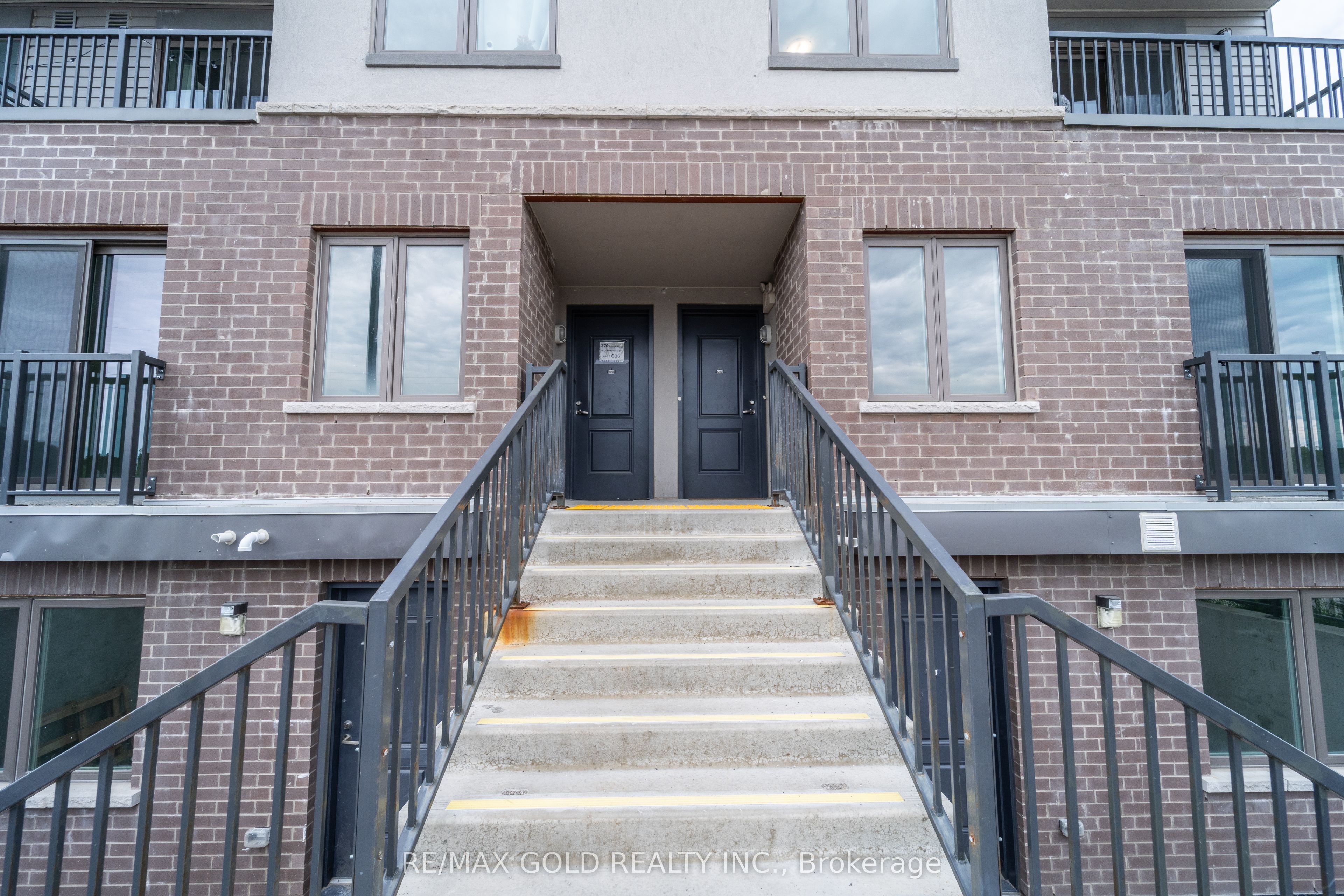 370 Fisher Mills Road C33, Cambridge, ON N3C 0G8 photo 2