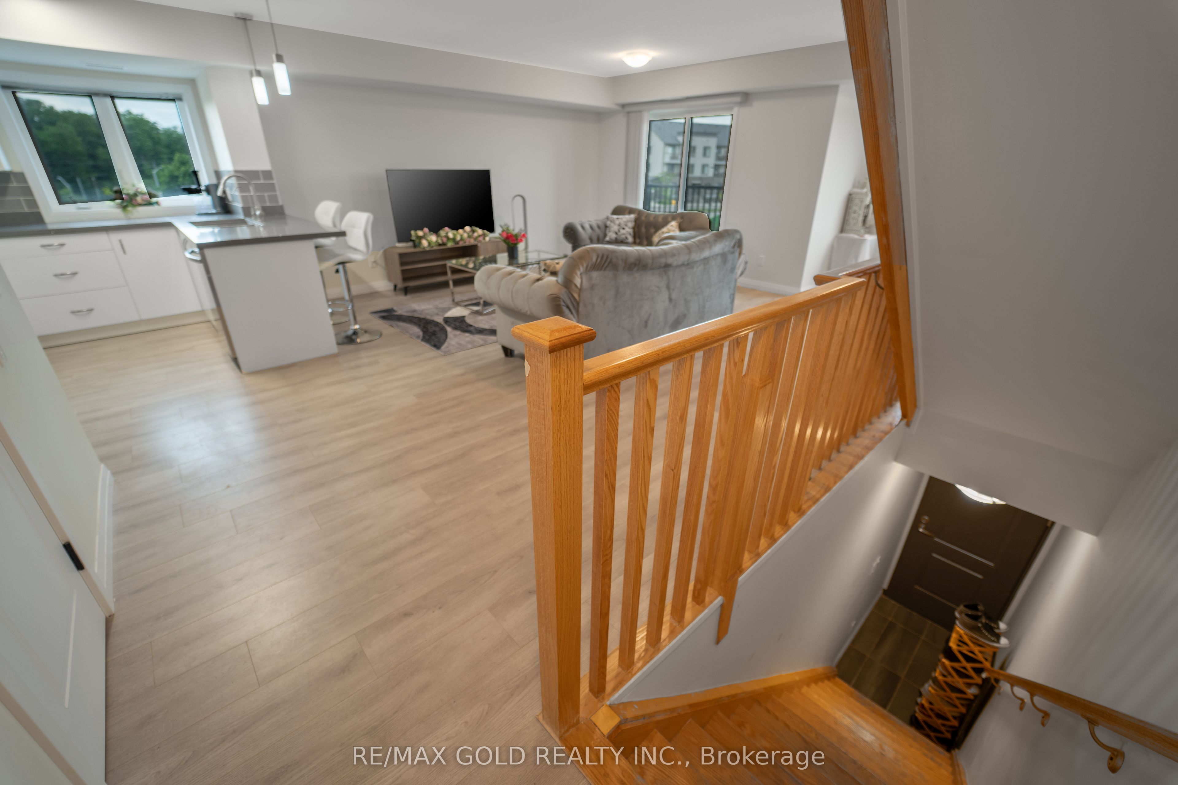 370 Fisher Mills Road C33, Cambridge, ON N3C 0G8 photo 5