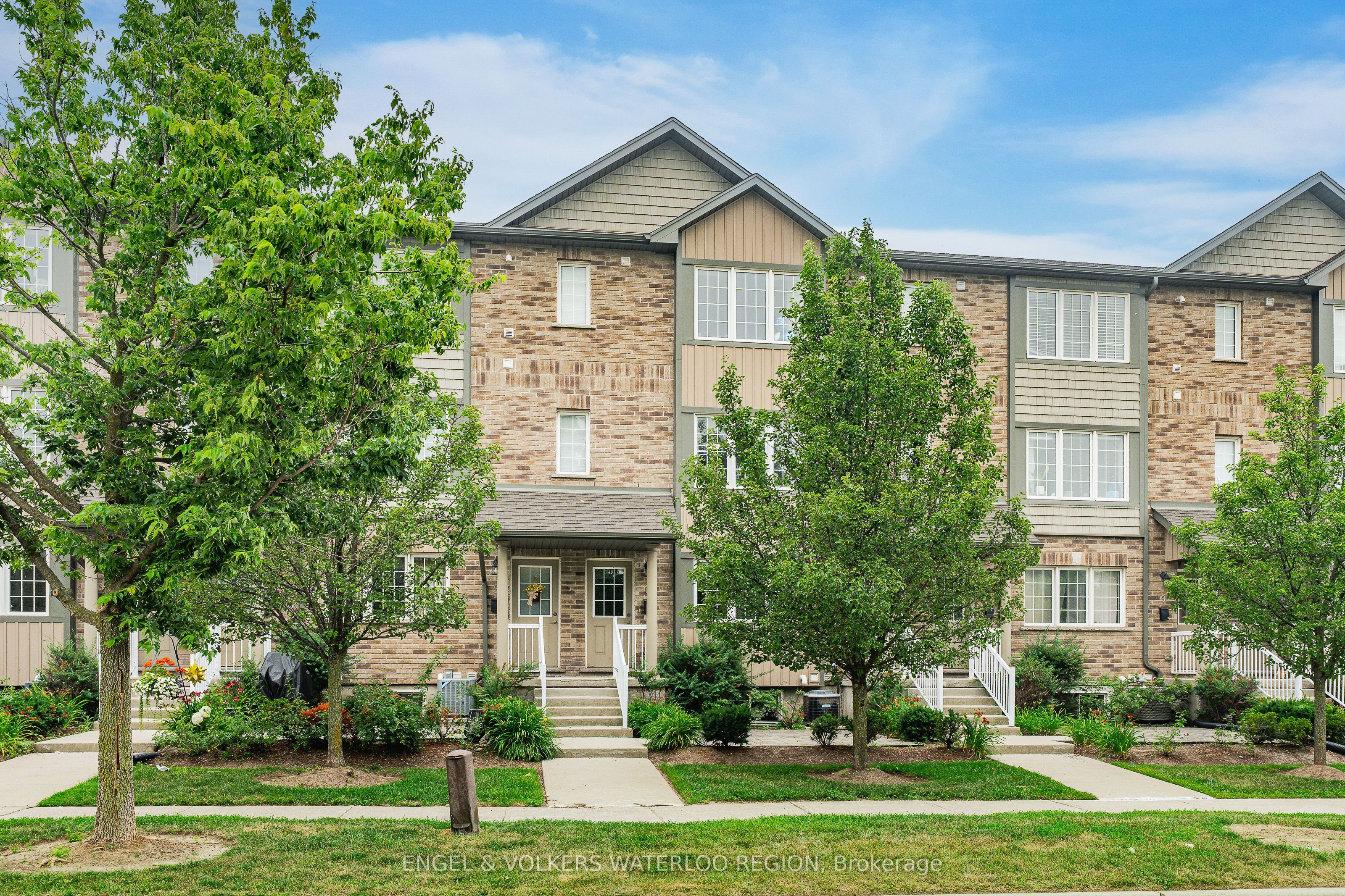 275 Old Huron Road 6, Kitchener, ON N2R 1P9