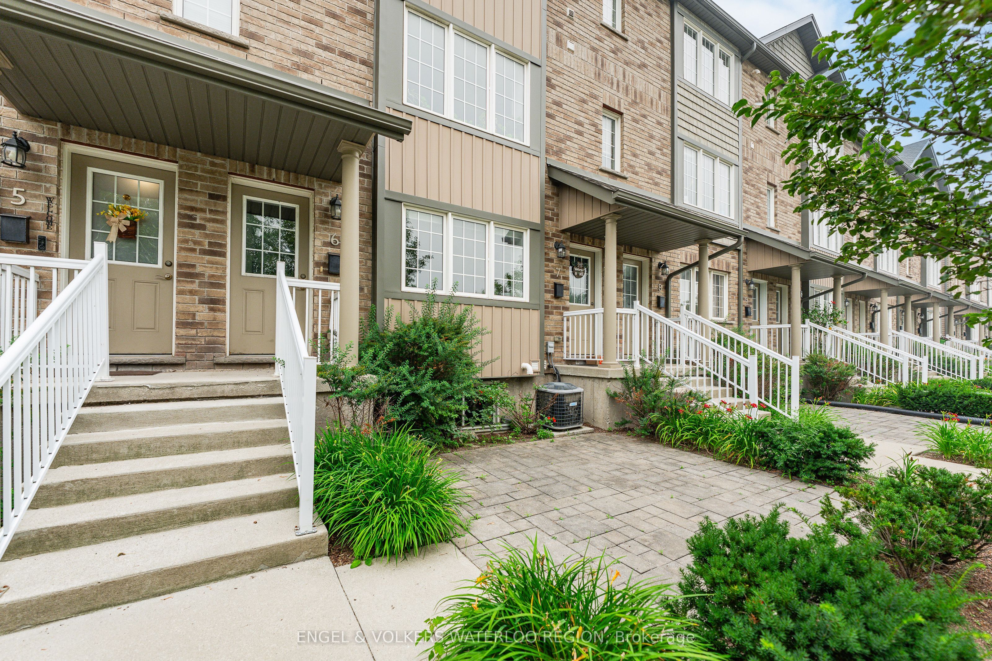 275 Old Huron Road 6, Kitchener, ON N2R 1P9 photo 4