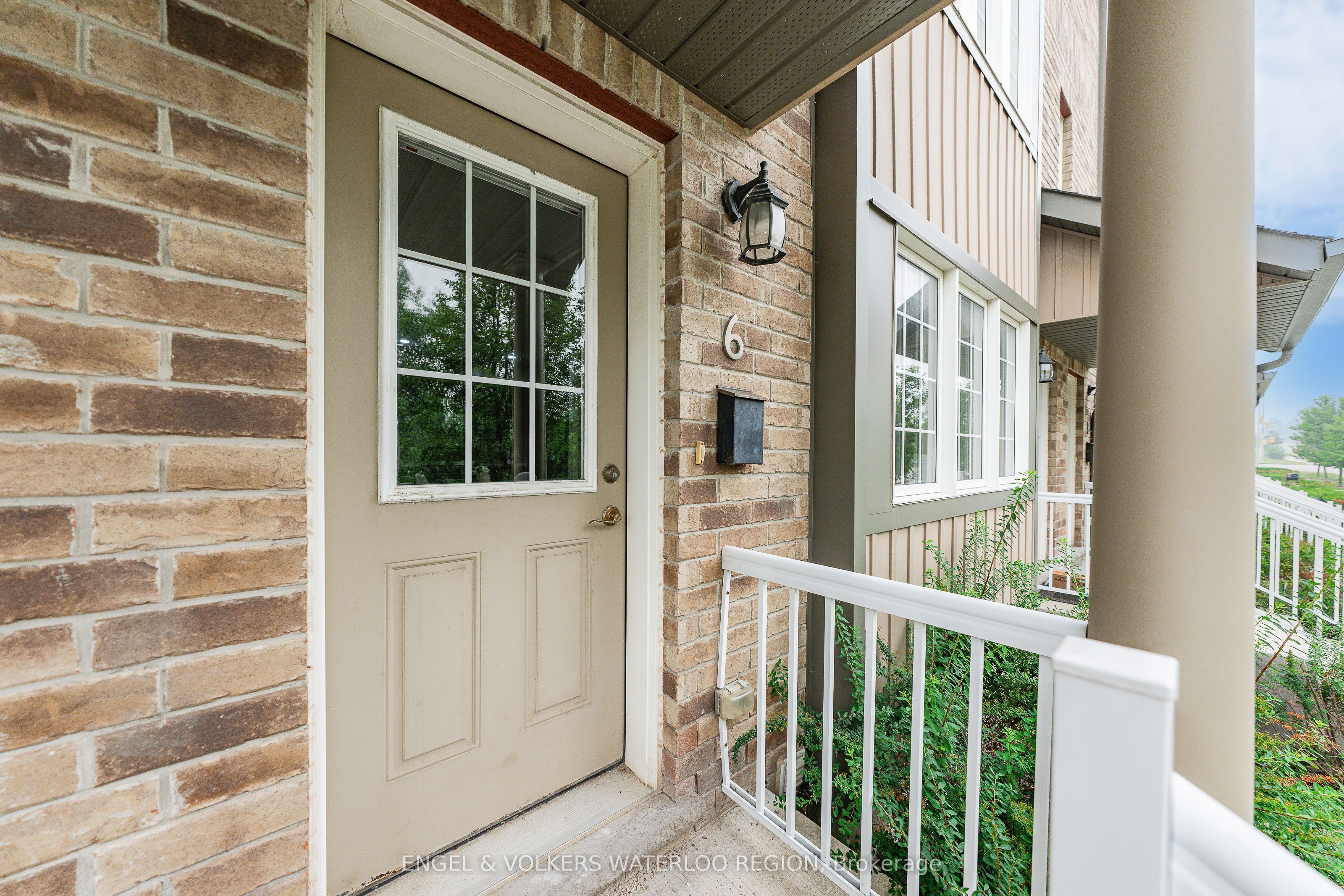 275 Old Huron Road 6, Kitchener, ON N2R 1P9 photo 5