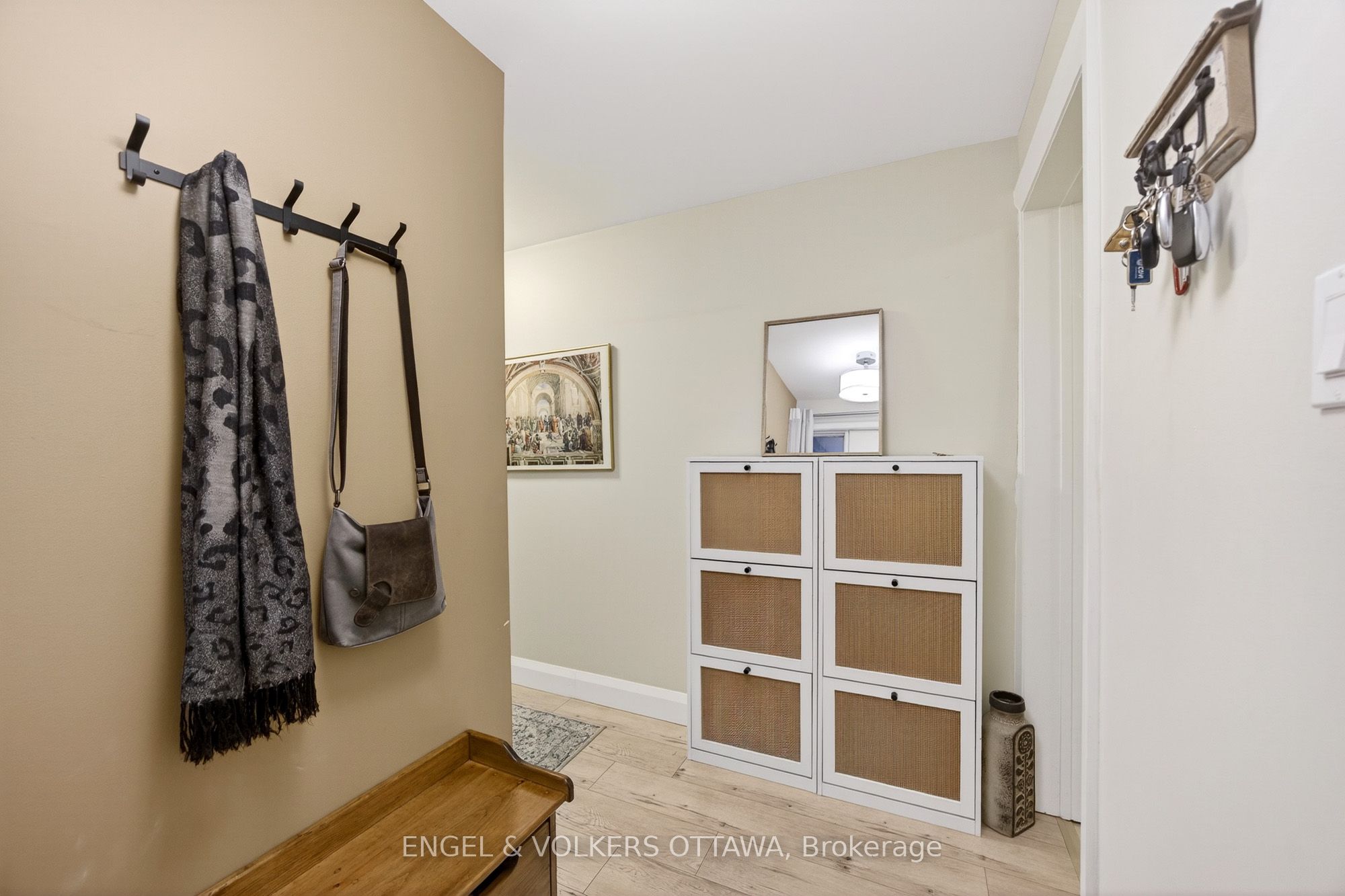 35 Robinson Avenue B, Lower Town - Sandy Hill, ON K1N 8N8 photo 3