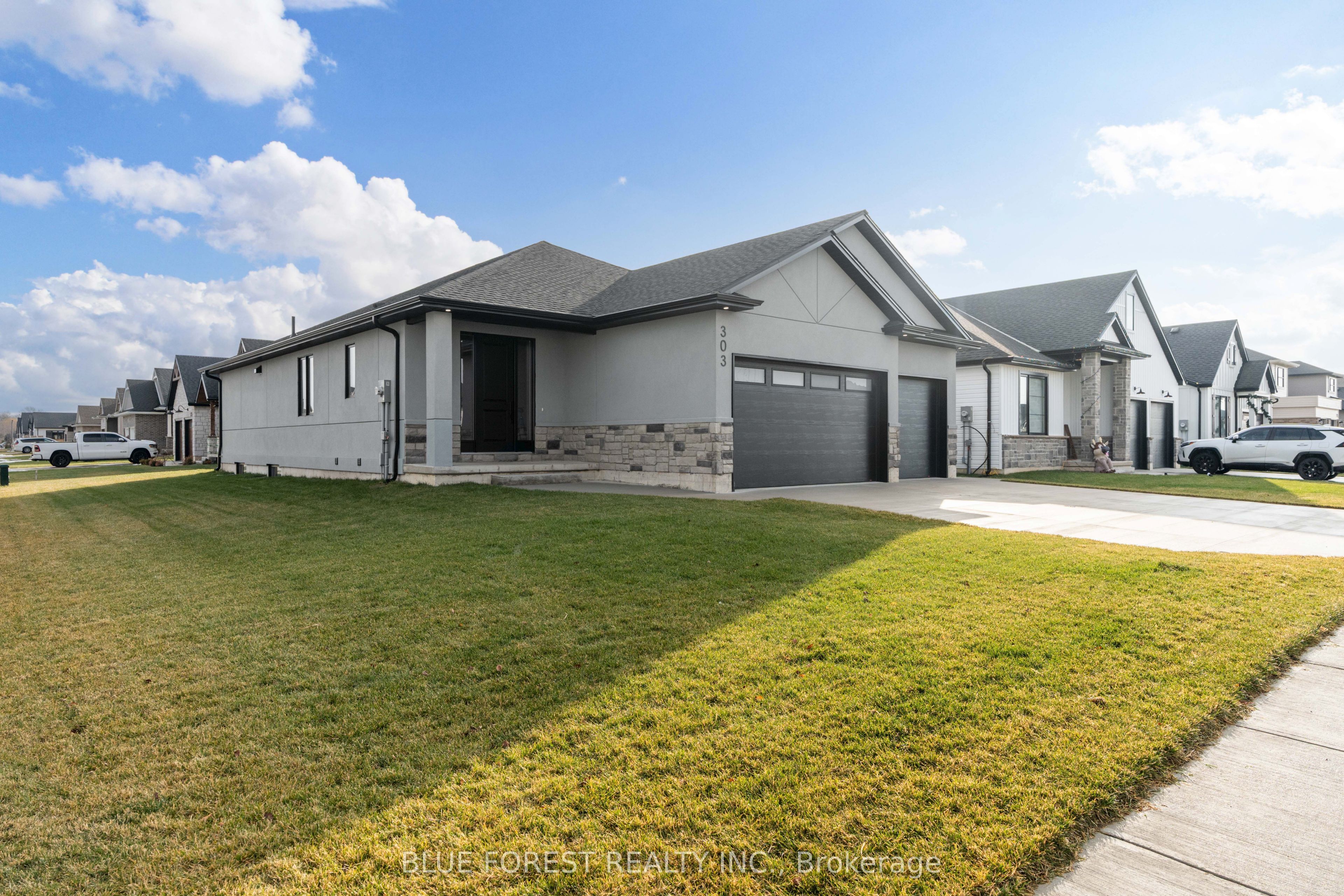 303 Nancy Street, Dutton/Dunwich, ON N0L 1J0 photo 2