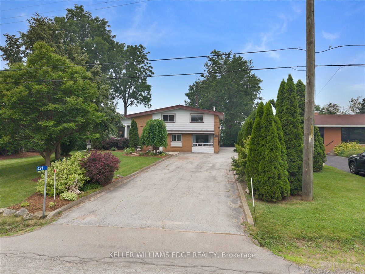 421 Rock Chapel Road, Hamilton, ON L9H 5E2