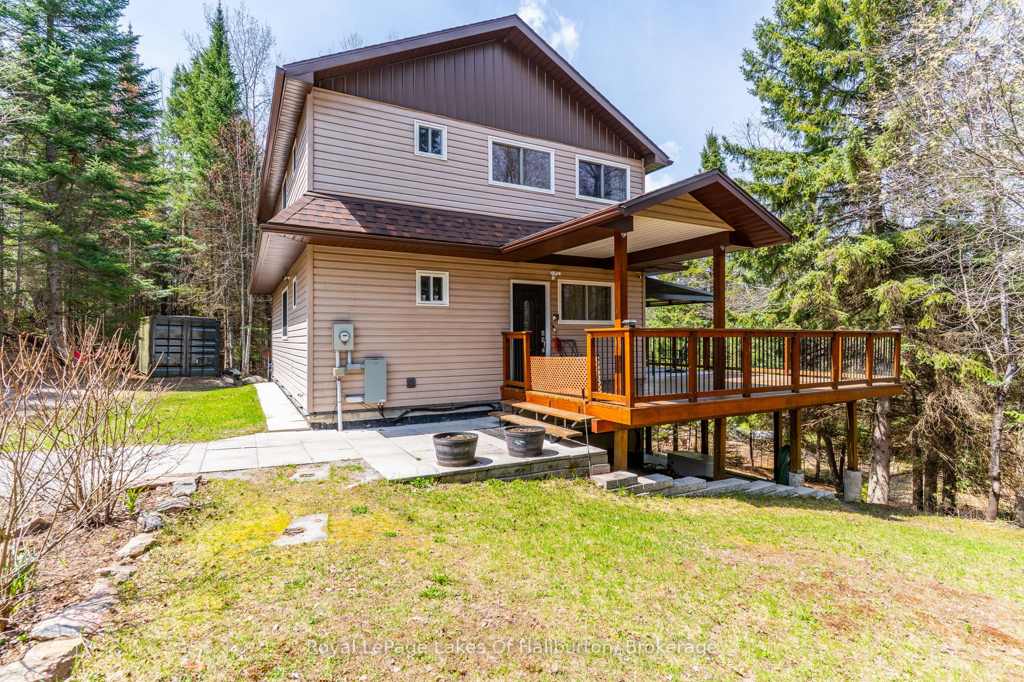 1033 Bayberry Lane, Highlands East, ON K0M 1R0