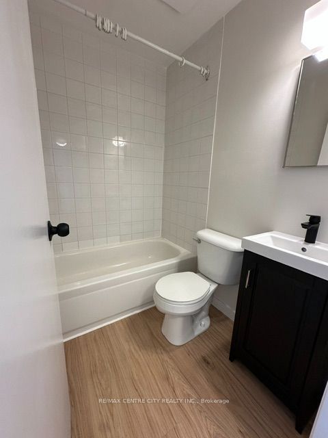 1172 Hamilton Road 208, London East, ON N5W 1A9 photo 5