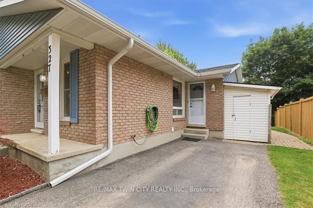 327 Grangewood Drive, Waterloo, ON N2K 2E4 photo 3