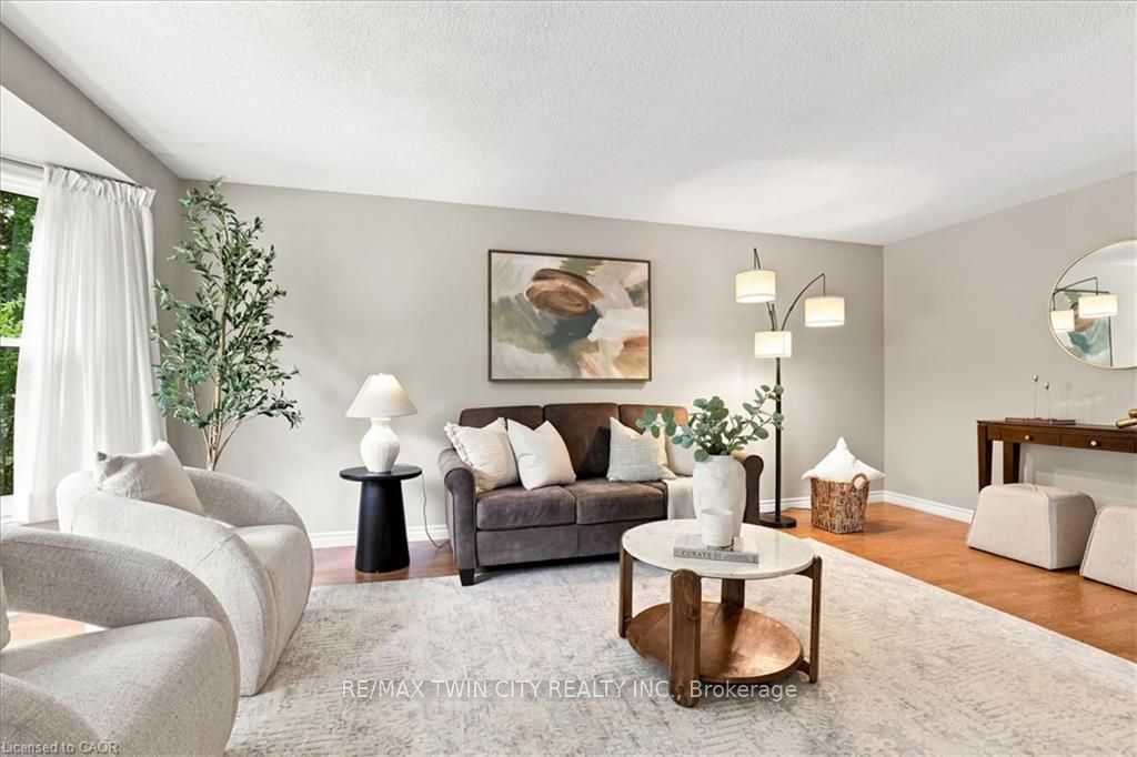 327 Grangewood Drive, Waterloo, ON N2K 2E4 photo 4