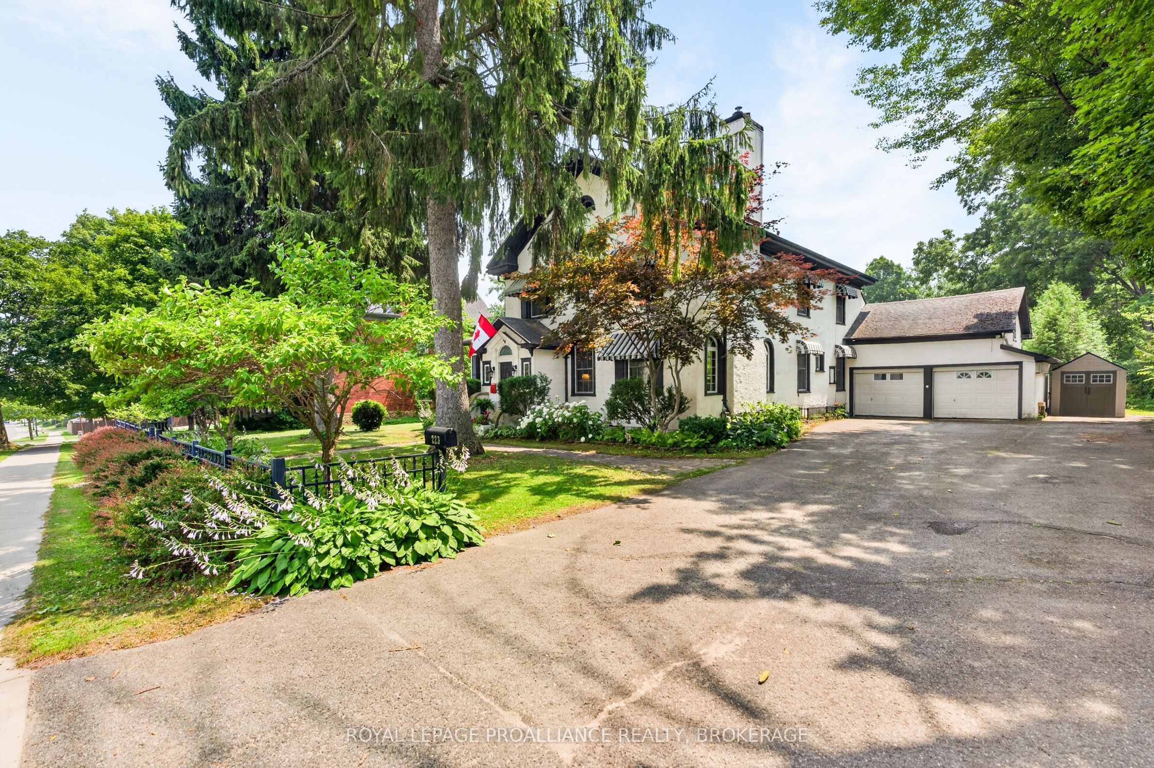 223 King Street W, Gananoque, ON K7G 2G7 photo 5