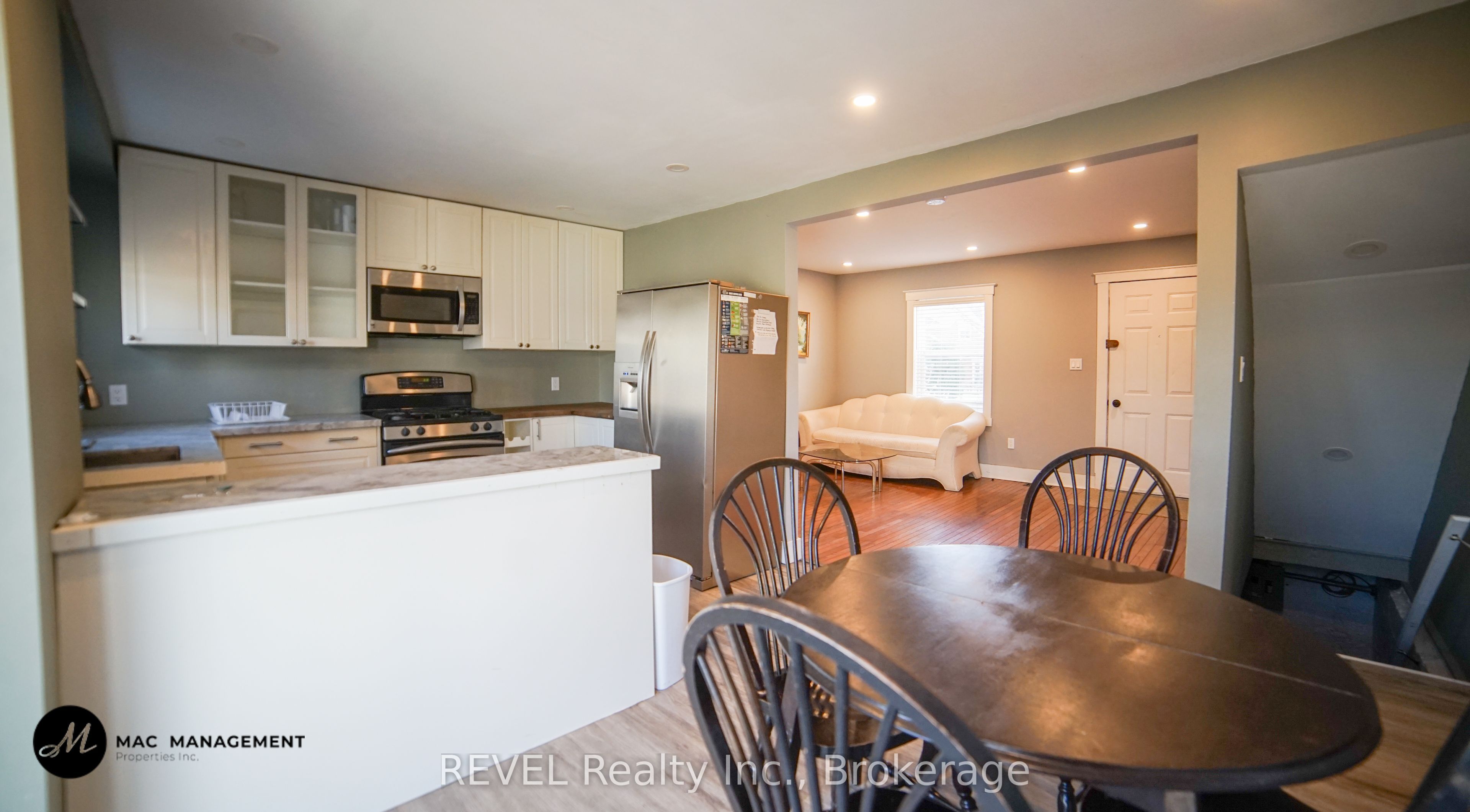 32 Edmund Street, St. Catharines, ON L2R 2G2 photo 3