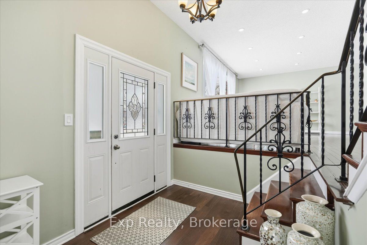 15 Thorncliffe Drive, Belleville, ON K8P 4L3 photo 3