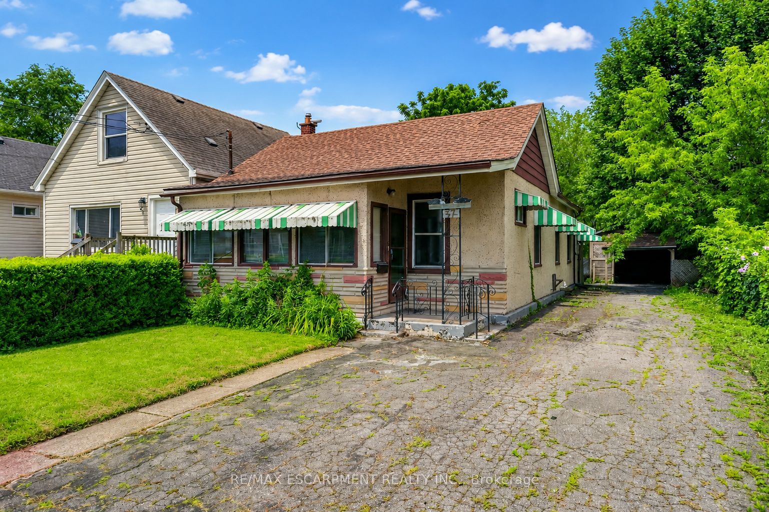 37 Page Street, St. Catharines, ON L2R 4A6