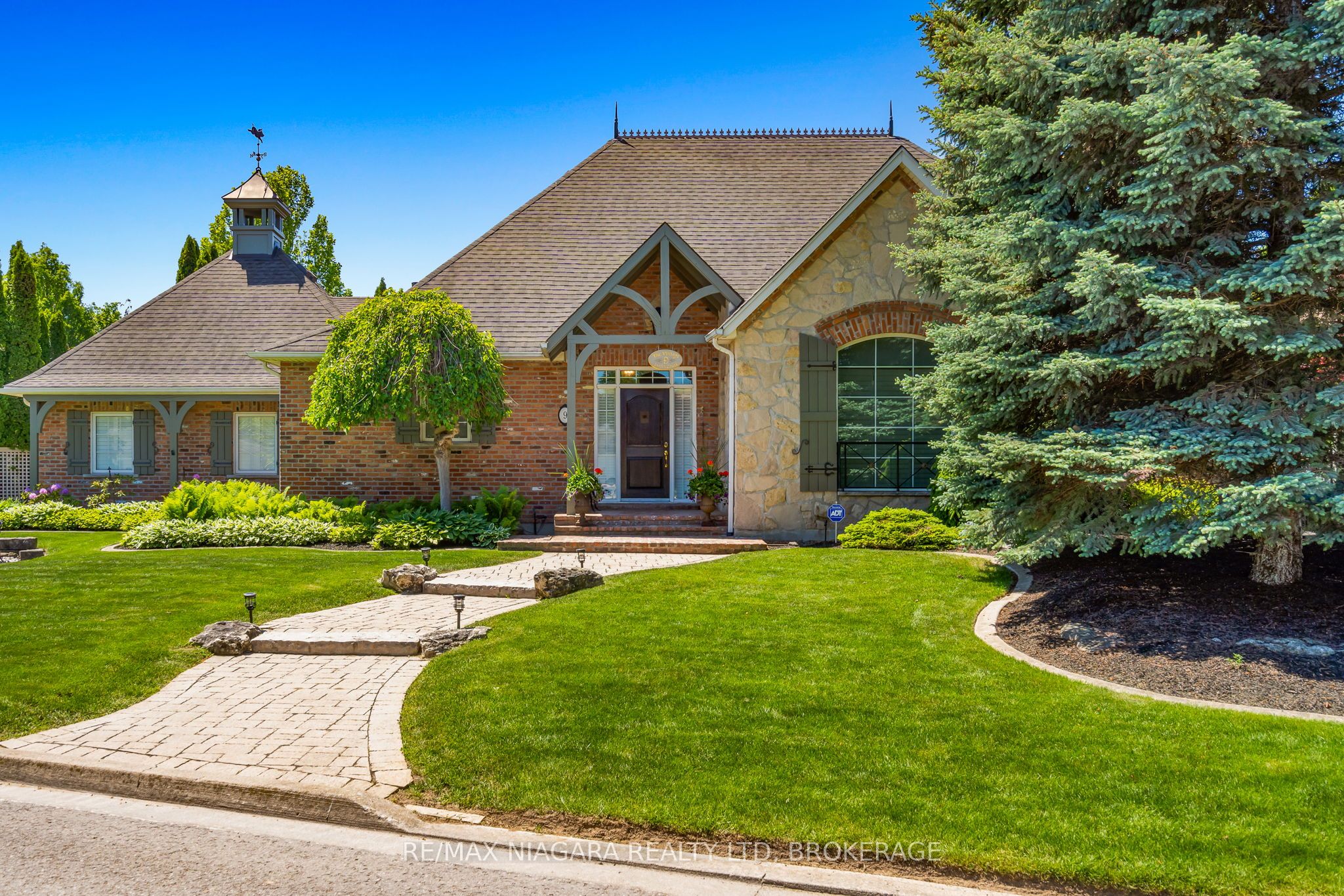 9 LUCIA Court, Niagara-on-the-Lake, ON L0S 1J0 photo 2