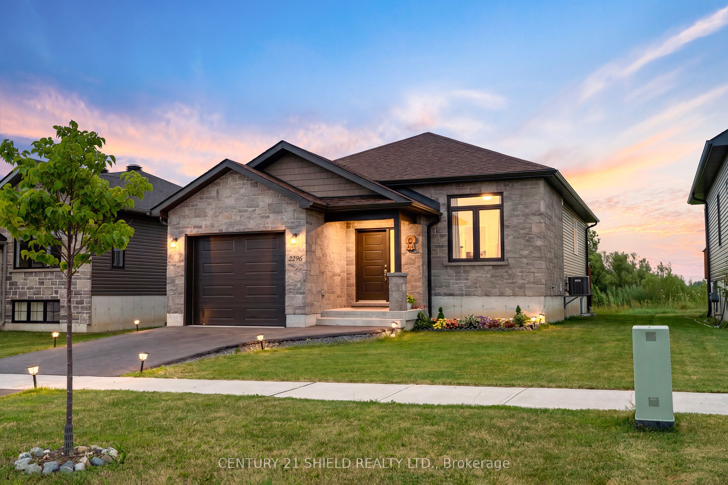 2296 Crewson Court, Cornwall, ON K6H 0H9