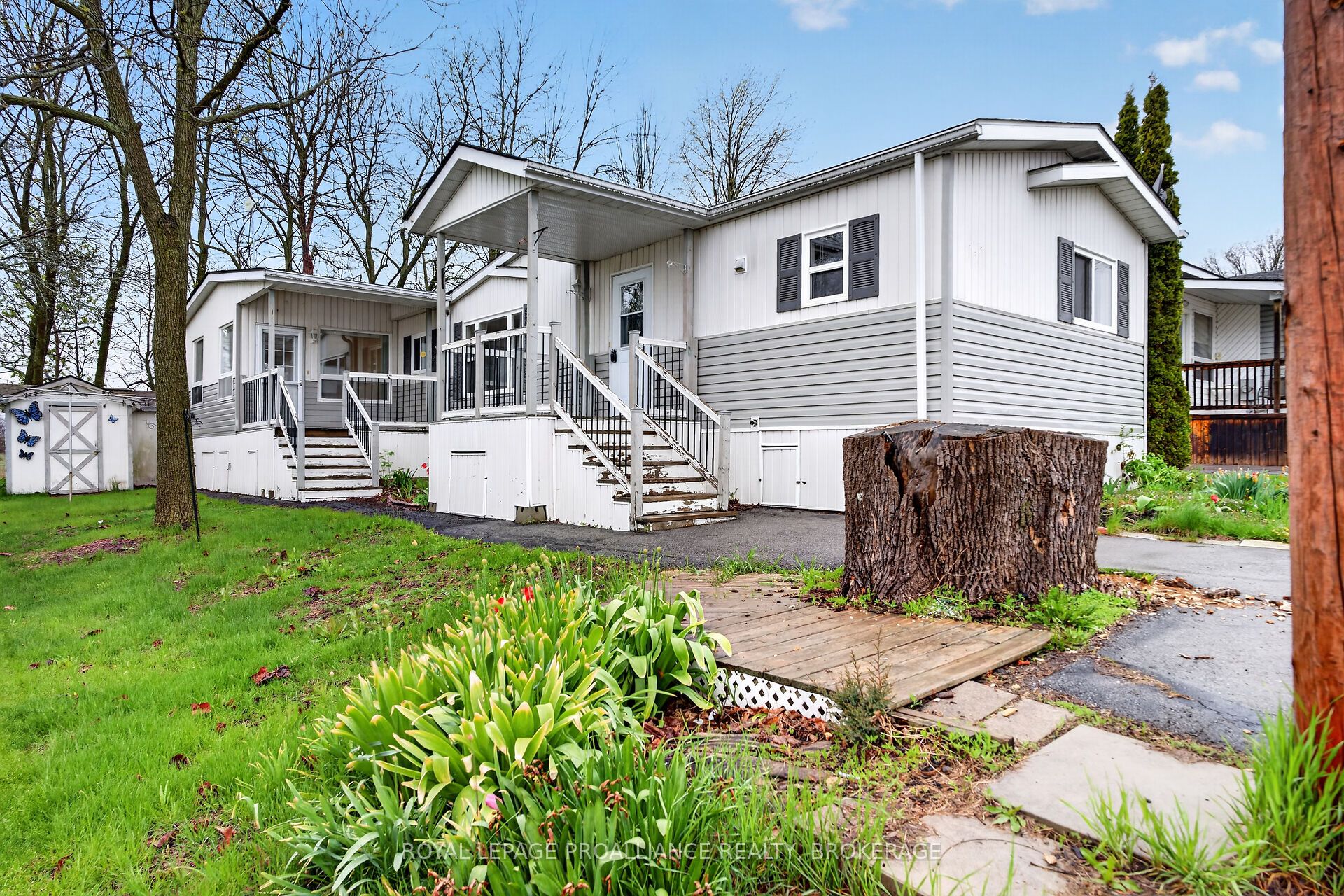 1 Elm Street, Greater Napanee, ON K7R 0E9 photo 4