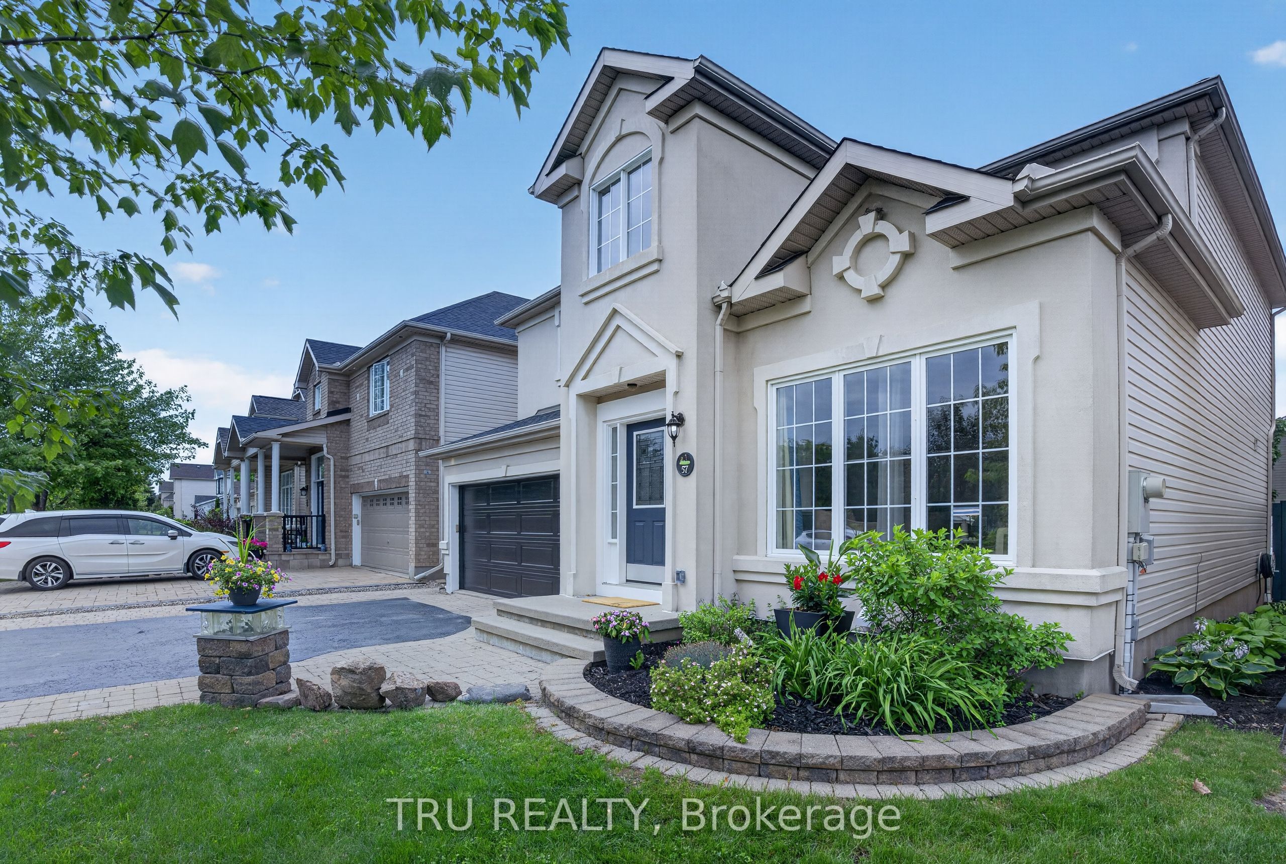 57 Golflinks Drive, Barrhaven, ON K2J 4Y4