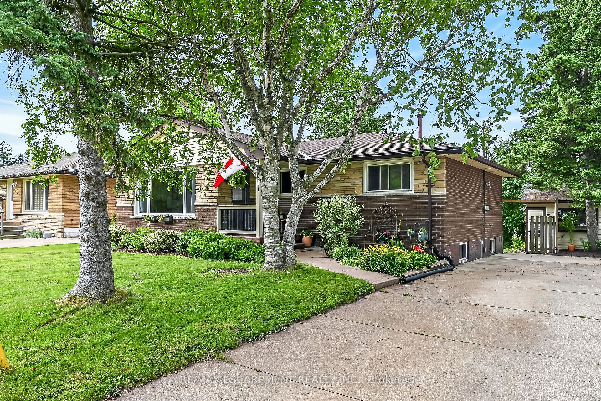251 Mackenzie Crescent, Haldimand, ON N3W 1A7 photo 2