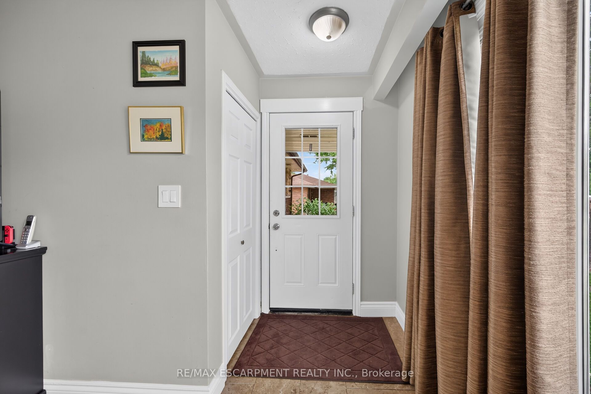 251 Mackenzie Crescent, Haldimand, ON N3W 1A7 photo 5