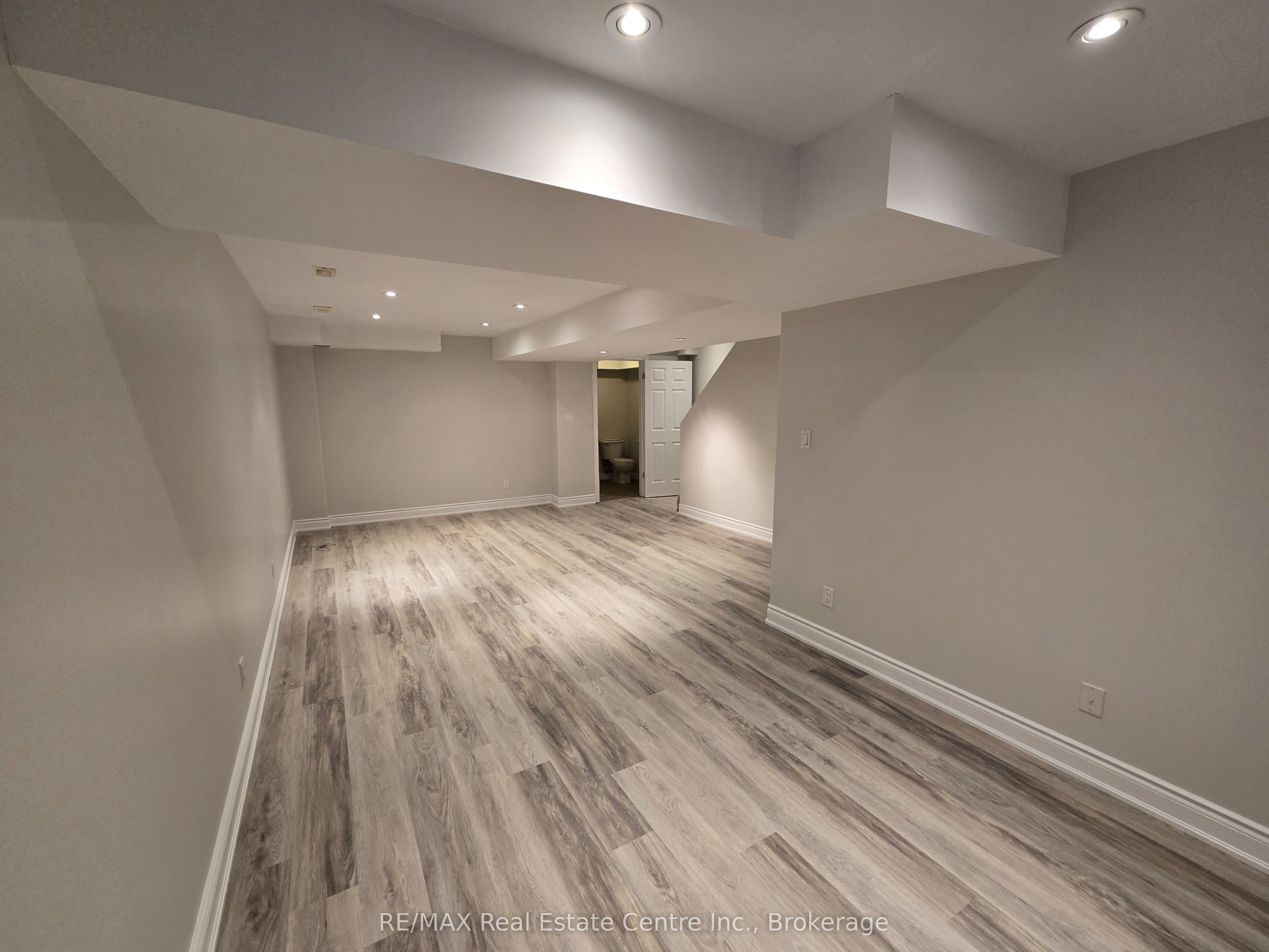 95 Westmeadow Drive, Kitchener, ON N2N 3N1 photo 4
