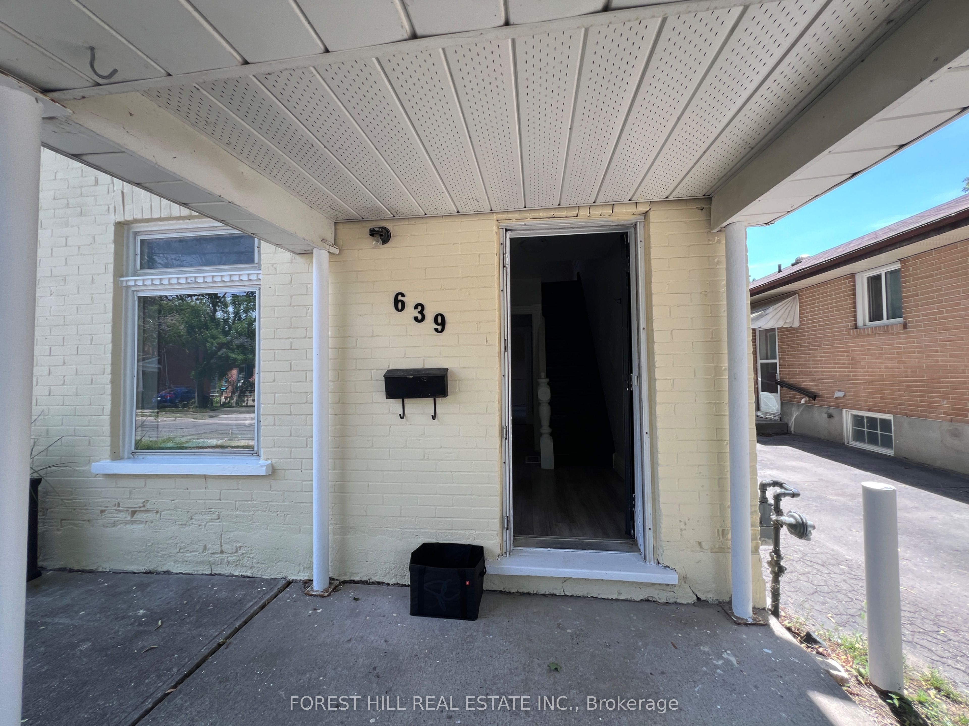 639 Brown Street, Peterborough, ON K9J 4K6 photo 3