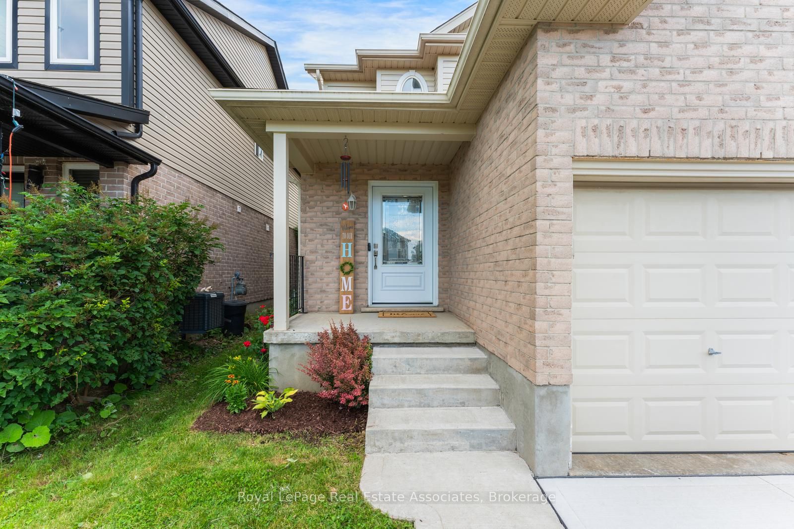 1361 Old Zeller Drive, Kitchener, ON N2A 0C6 photo 2