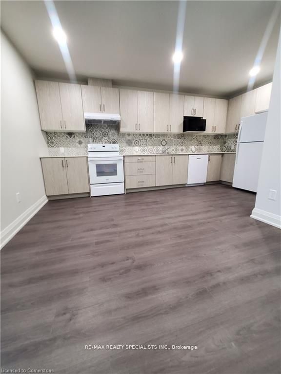 307 E King Street E 303, Hamilton, ON L8N 1C1 photo 2