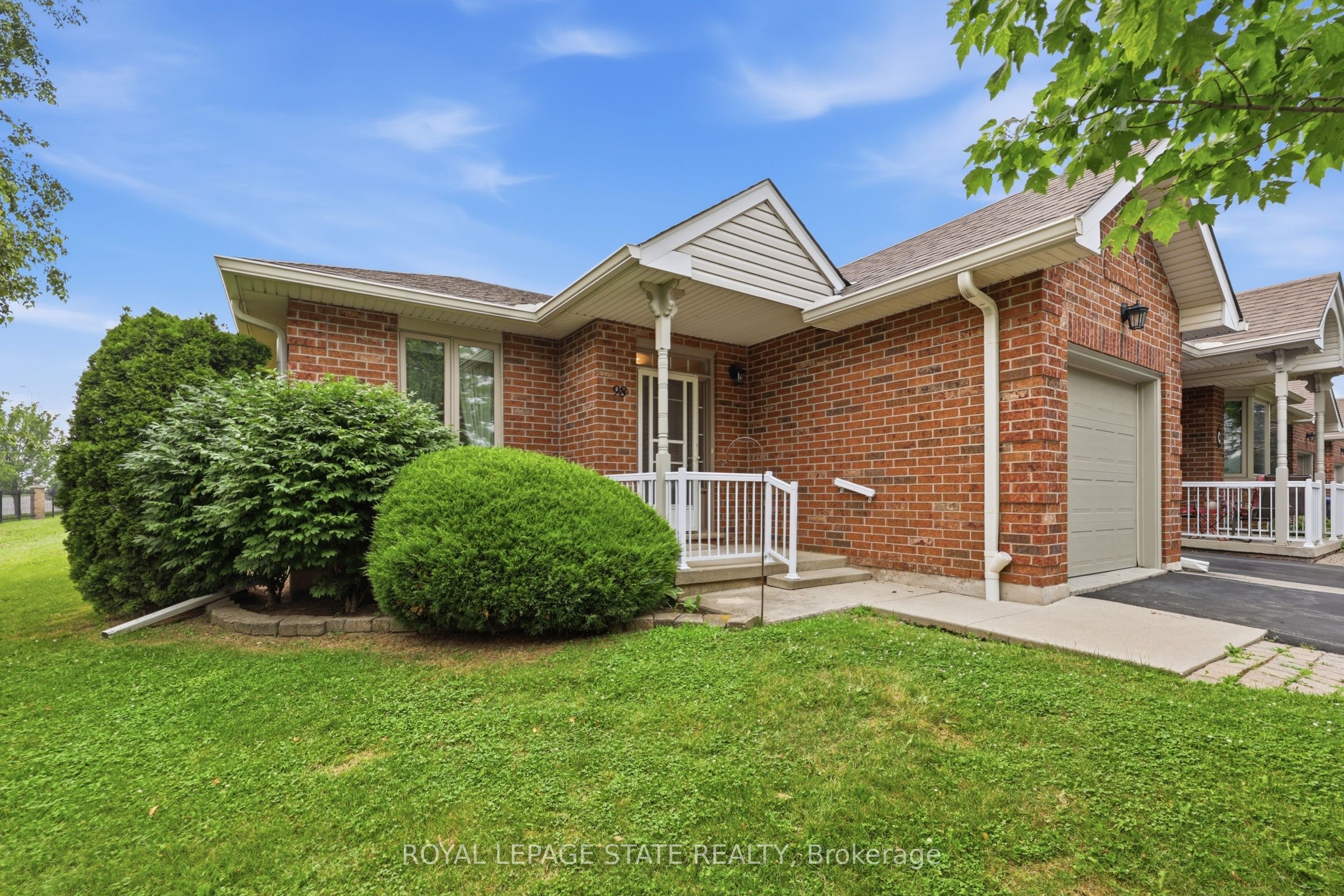 98 Sunibel Drive 74, Hamilton, ON L0R 1W0 photo 2